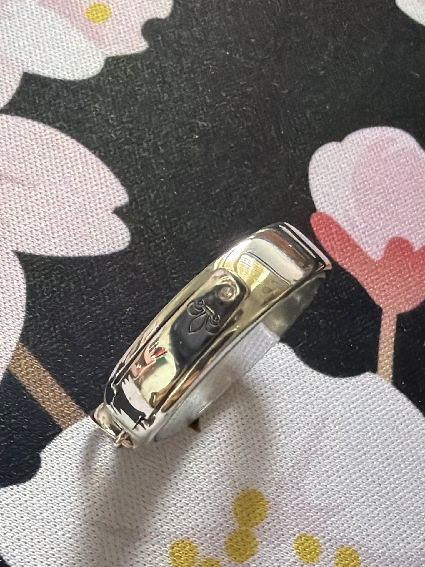 Genuine Hot Diamond Anaiz Memory/ Petite Locket Pendant