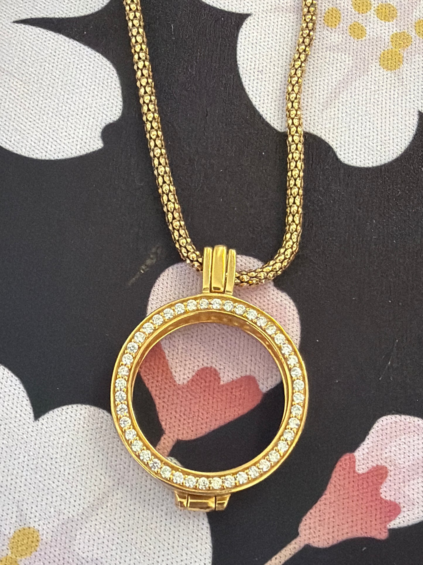 Genuine Hot Diamond Anaiz Memory/ Petite Locket Coin Keeper Circle Necklace With Hot Diamond Chain