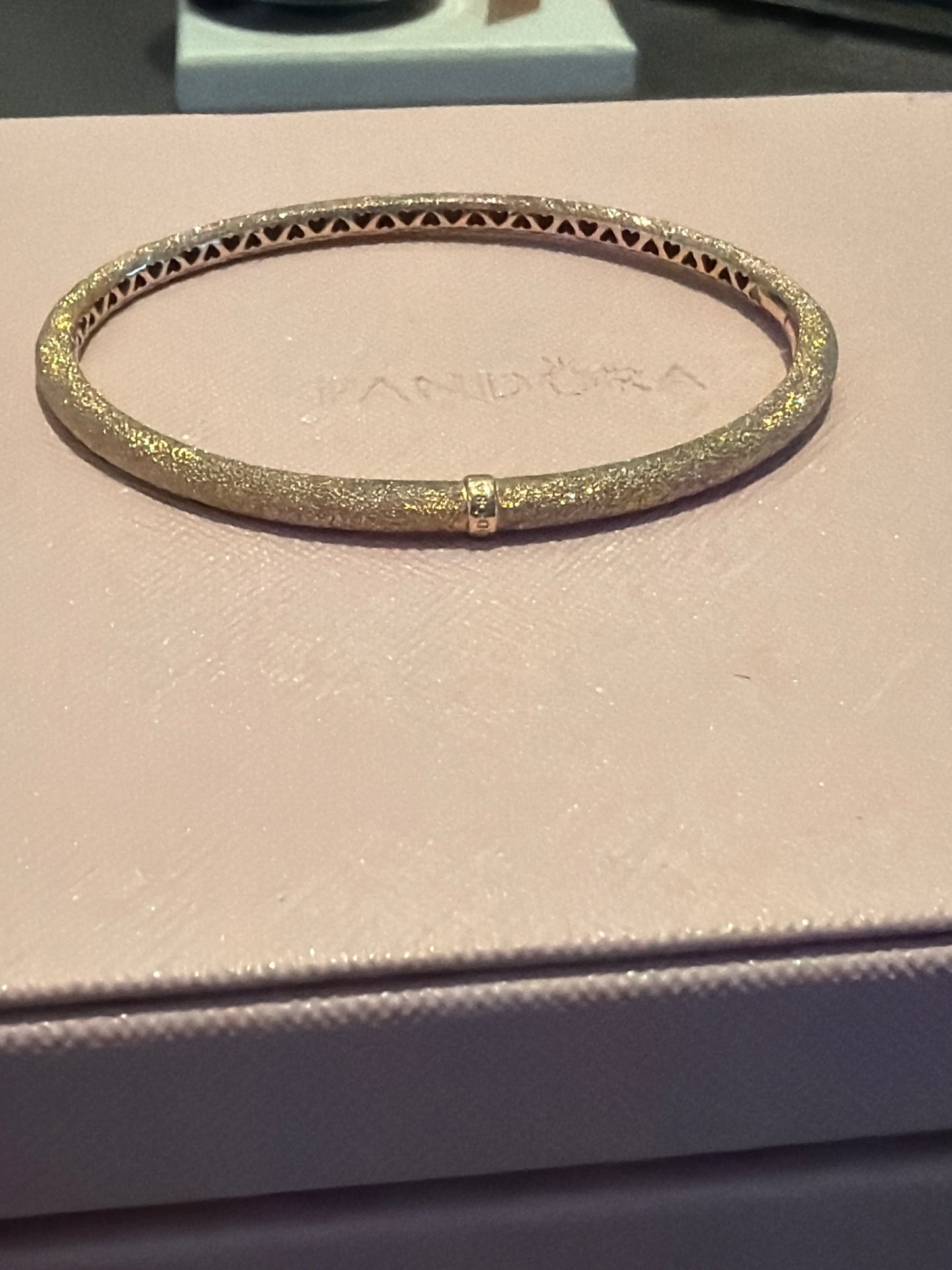 Genuine Pandora Rose Gold Brilliance Radiant Heart Matte Bangle 3