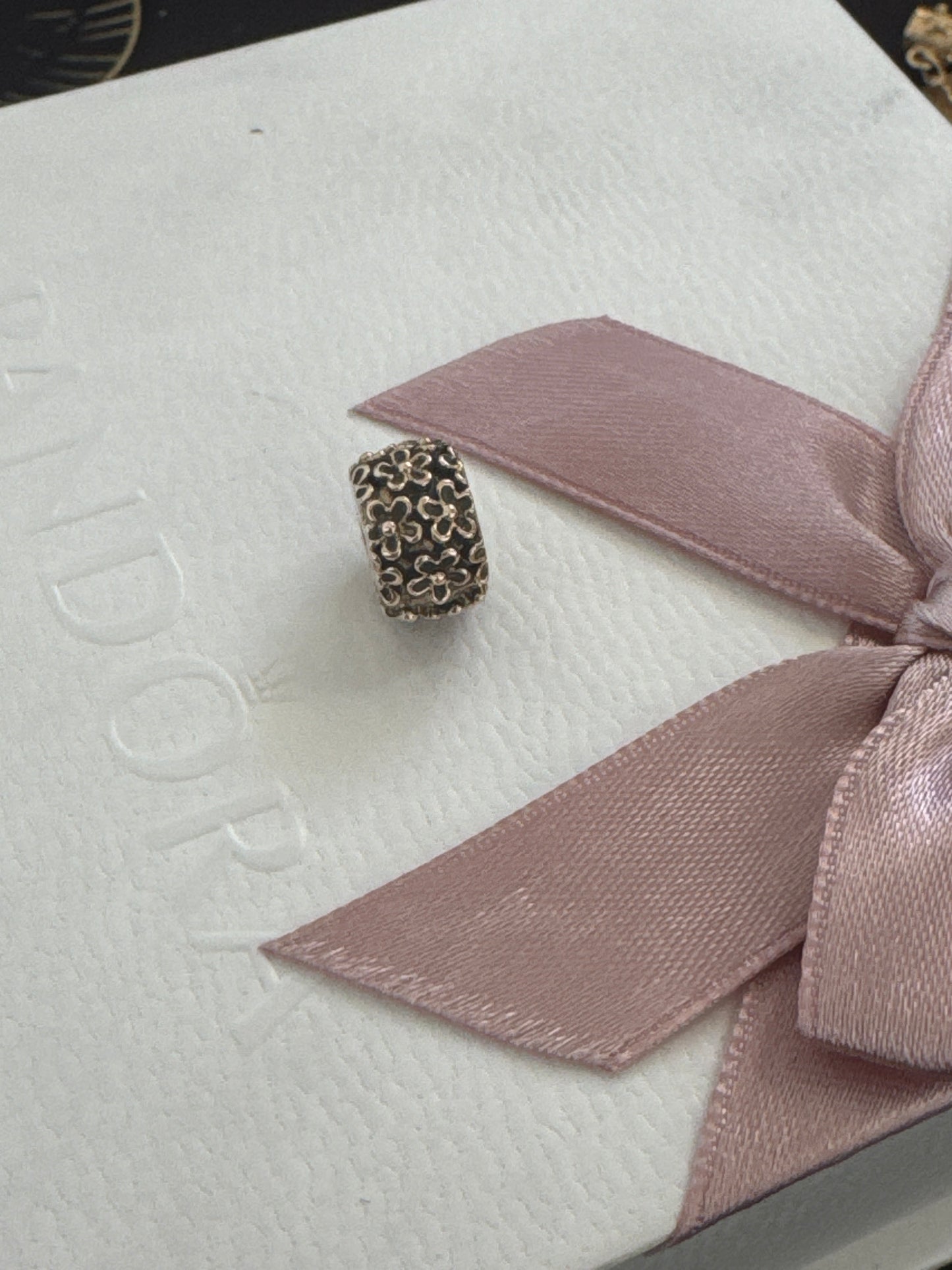 Genuine Pandora Solid 14ct Gold Aloha Daisy Flower Line Clip HTF
