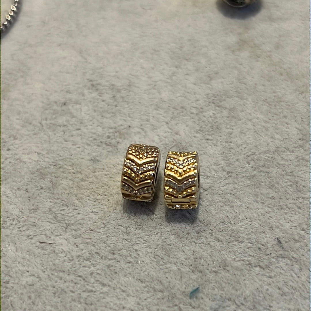 Genuine Pandora Shine Gold Wishbone Line Burst Clips PAIR