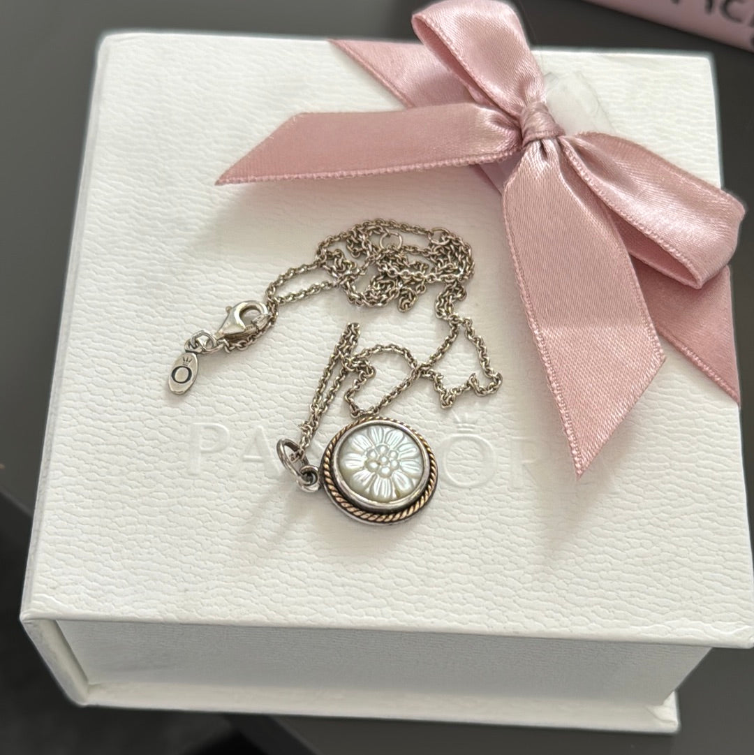 Genuine Pandora Two Tone Mother of Pearl Flower Signet Necklace RARE HTF