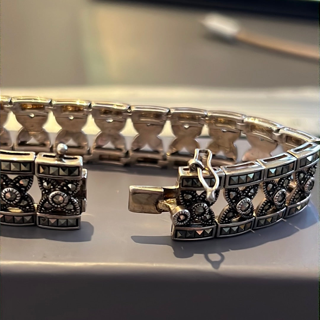 Sterling Silver Art Deco Beautiful Flat Bracelet With Marcasite Stones 19cm