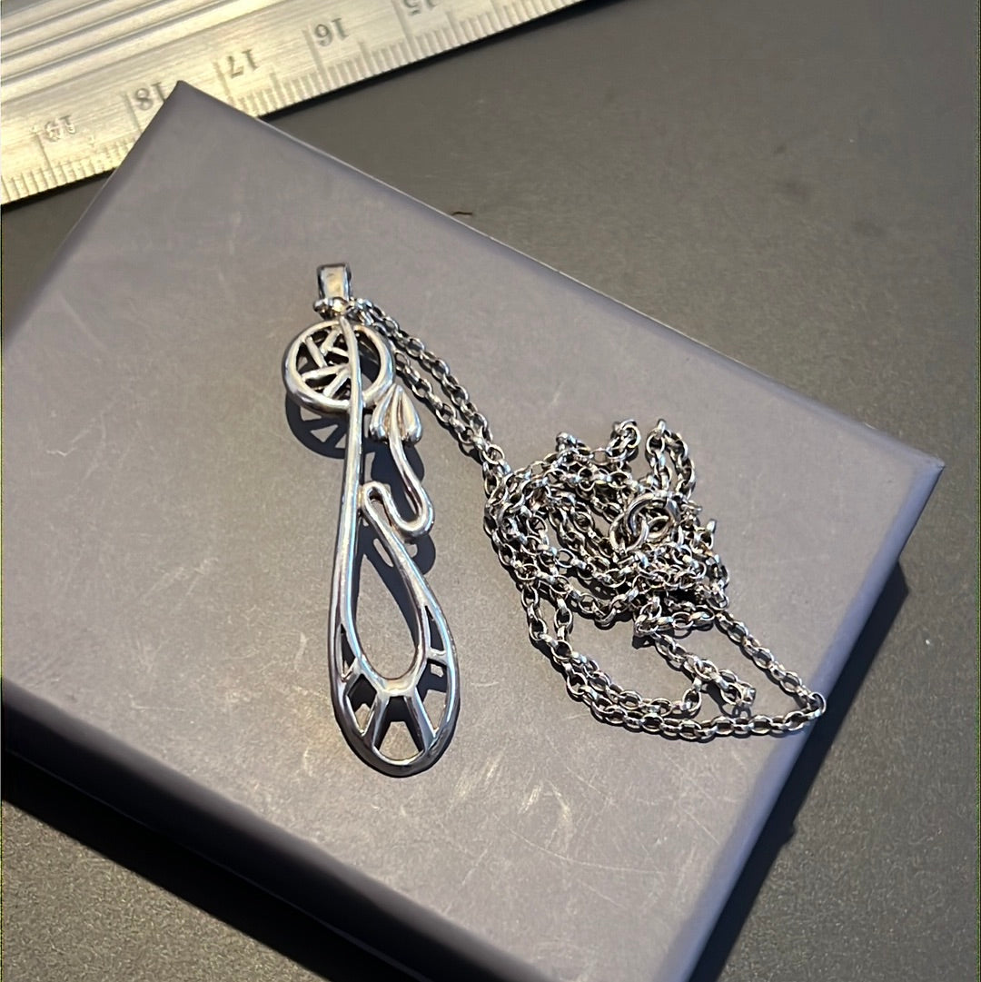 Sterling Silver Dragon Tail / Arrow Pendant Necklace 45cm