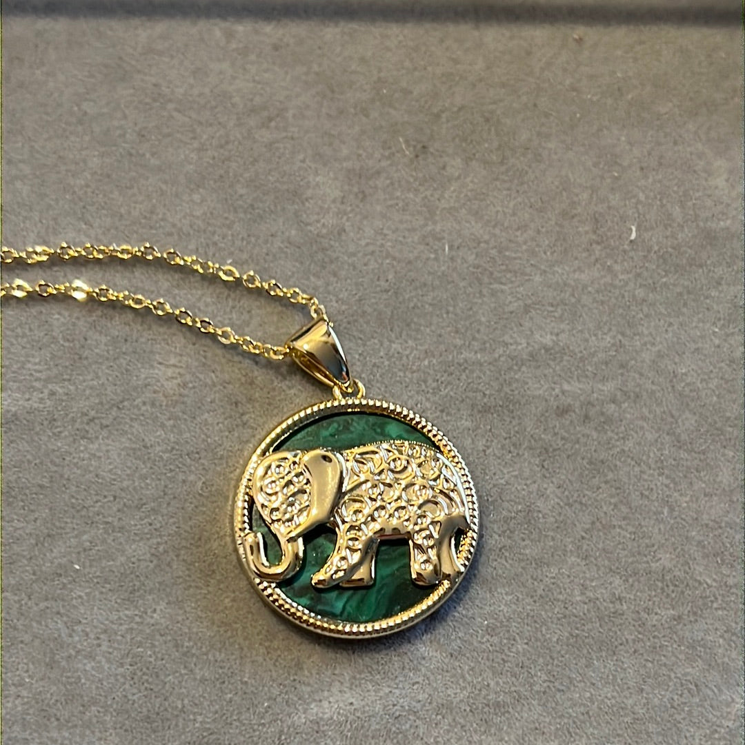 Brand New 14ct Gold Plated Lucky Elephant Necklace Green Gemstone 45cm