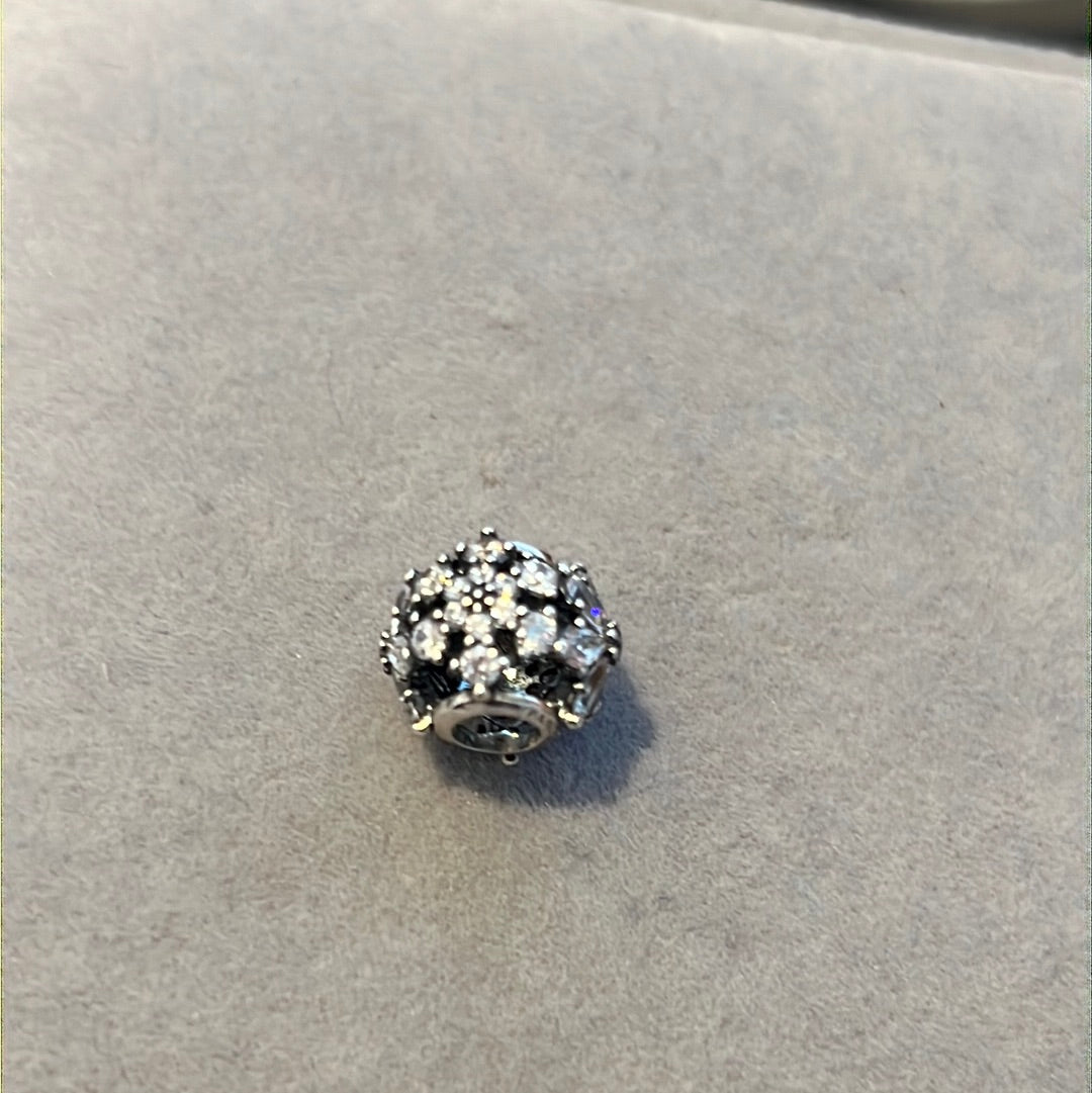Genuine Pandora Delicate Sparkling Snowflake Flower Open Charm