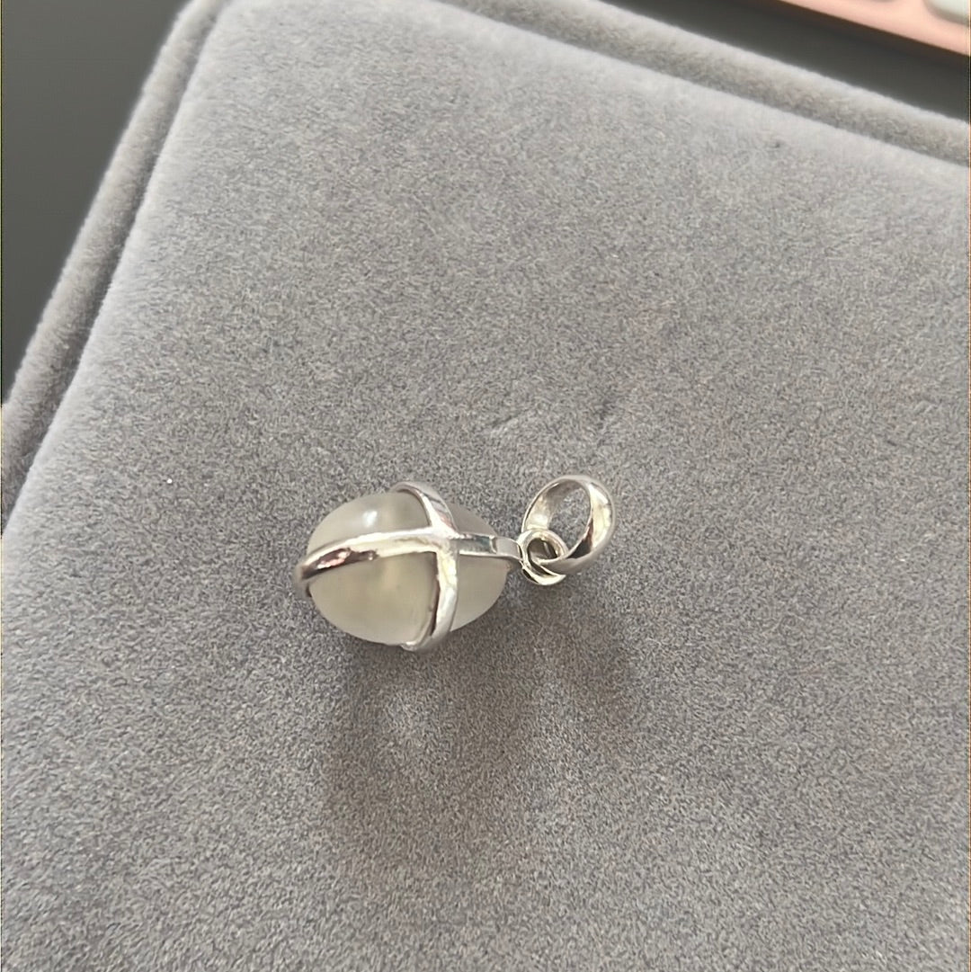 Genuine Links of London Frosted Glass Easter Egg Charm
