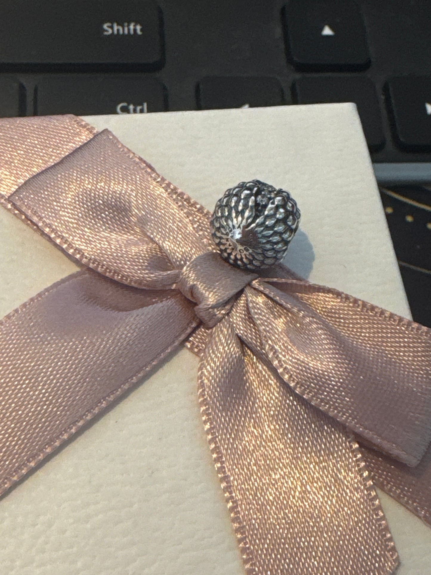 Genuine Pandora Game of Throne Pave Egg Charm