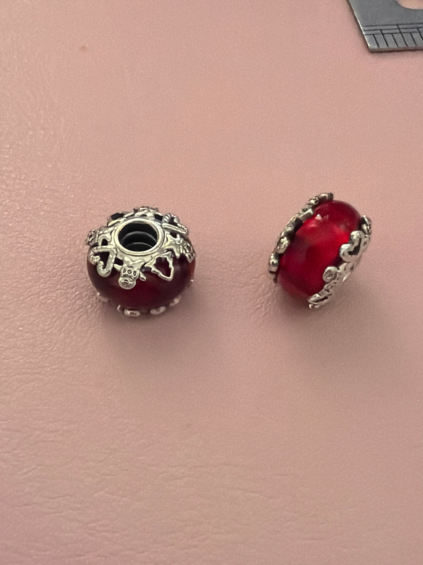 Genuine Pandora Magic Red Christmas Murano Gingerbread Sides Charm