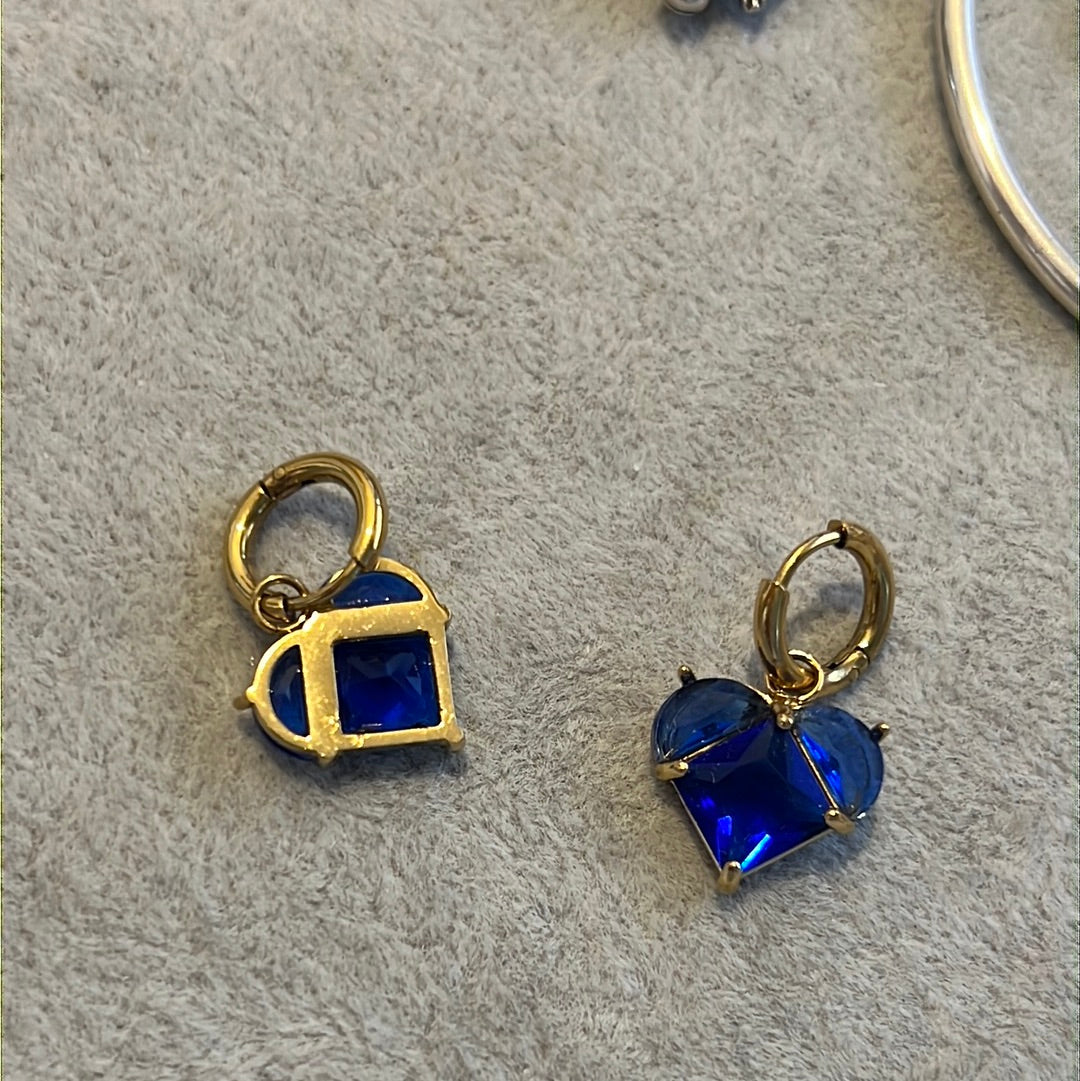 Brand New Gold Plated Shine Dangle Blue CZ Heart Earrings
