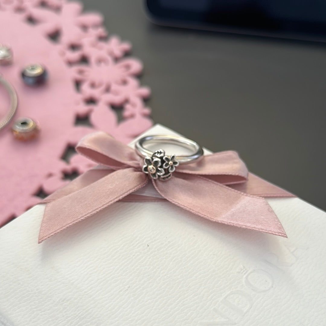 Genuine Pandora Two Tone He Loves Me Not Daisy Flower HTF Rare Ring Diamond Size 56