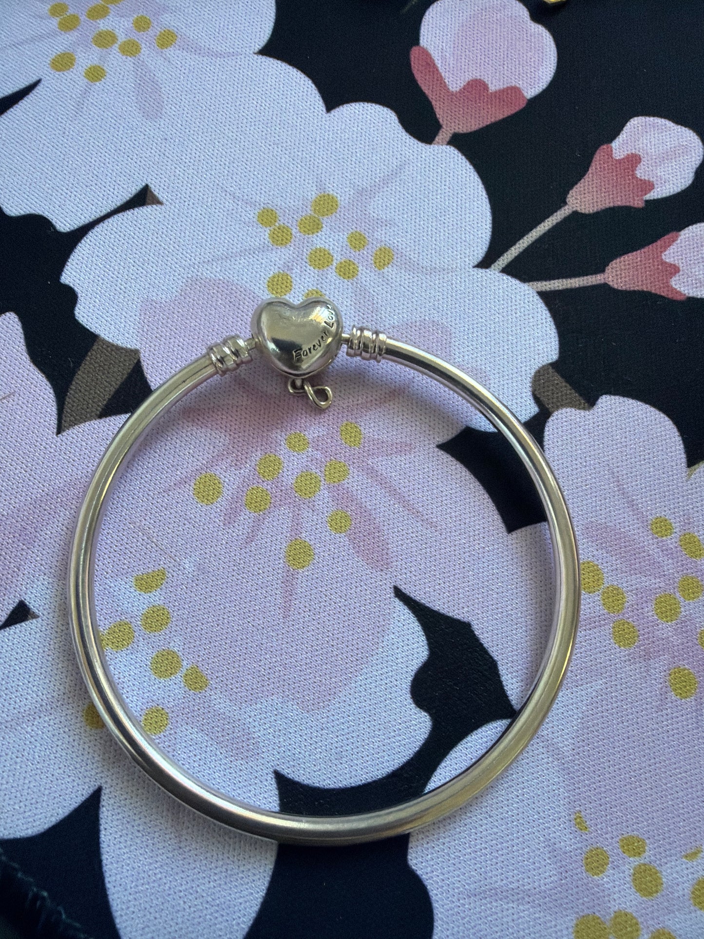 Genuine Pandora Heart Infinity Clasp New Style 18cm Moments Bangle HTF Rare