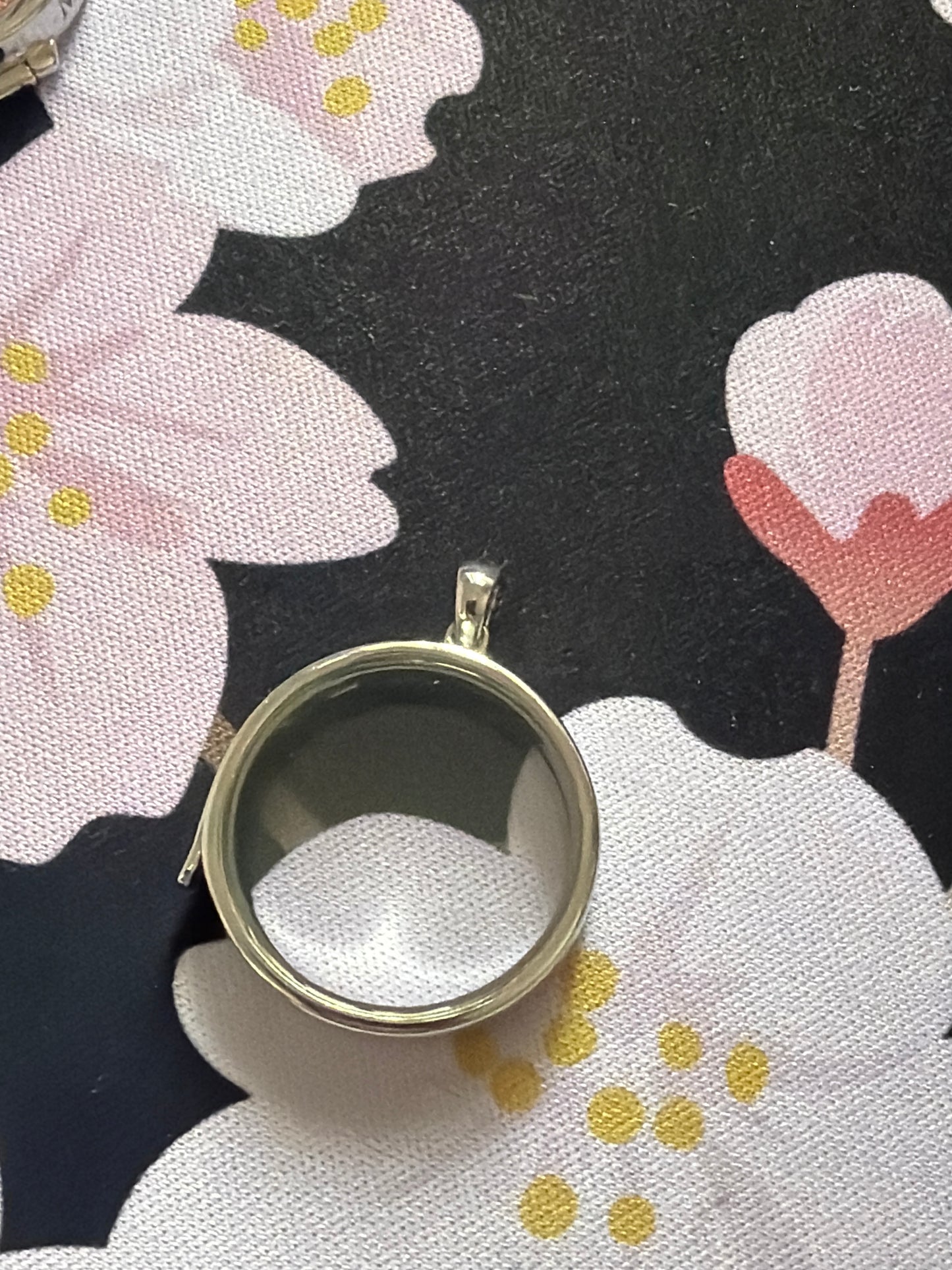 Genuine Hot Diamond Anaiz Memory/ Petite Locket Pendant