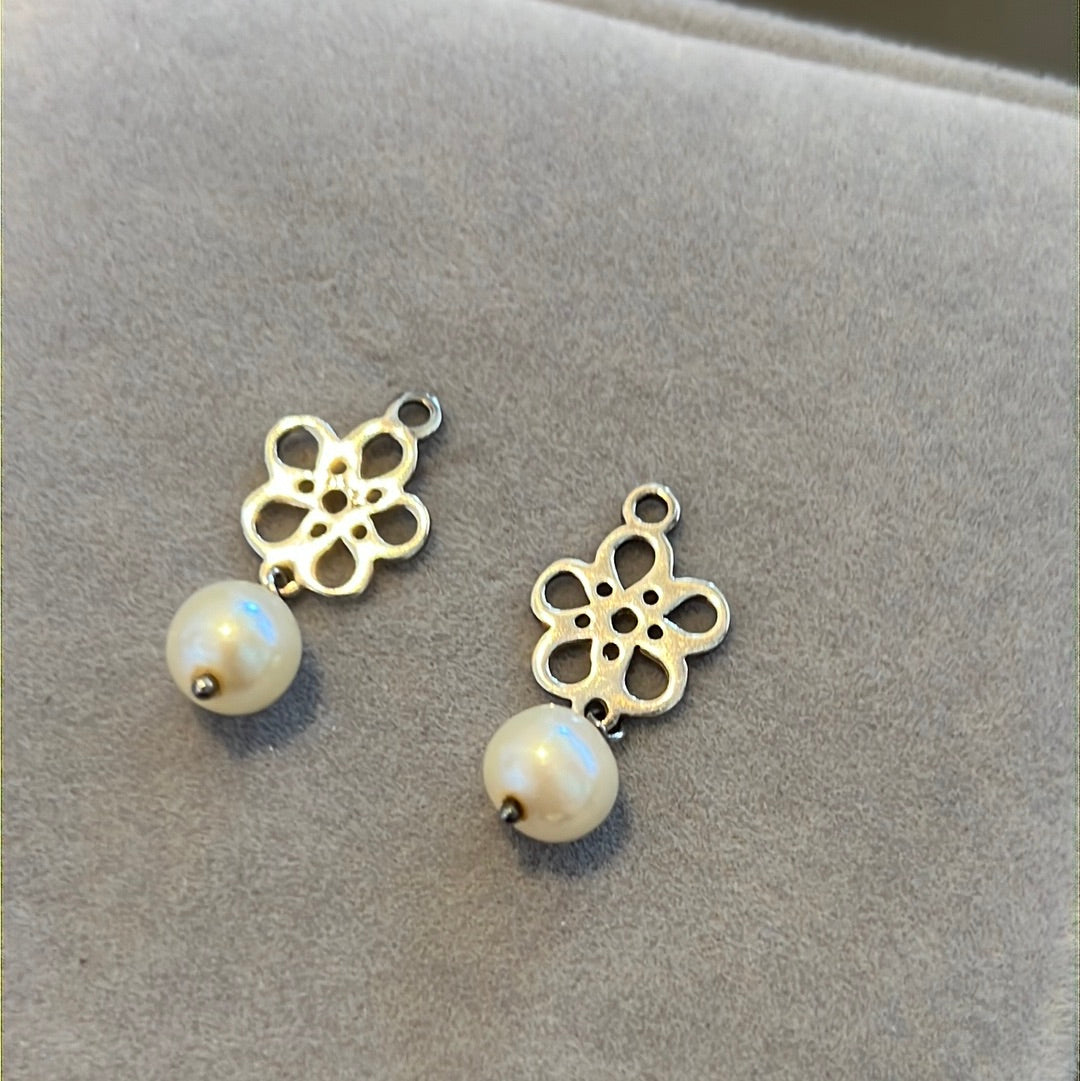 Genuine Pandora Flower Pearl Dangle Earring Charms  (Compose)