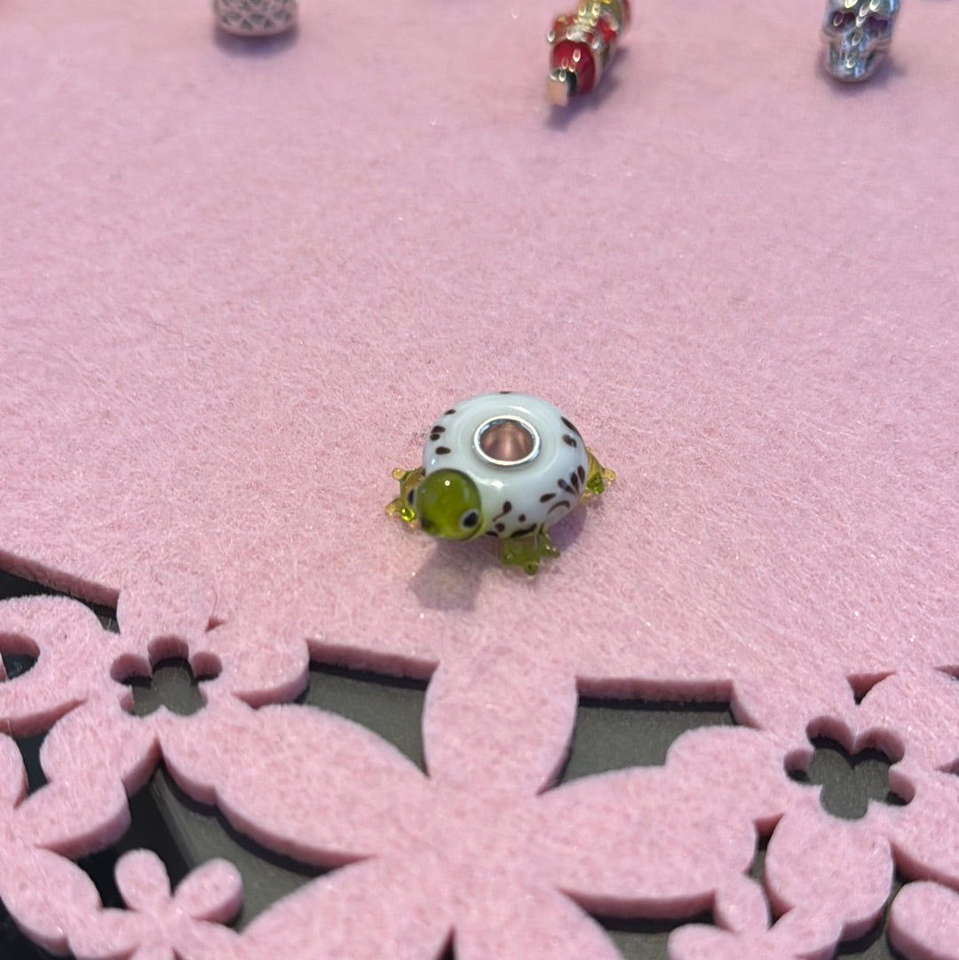 Genuine Gnoce Murano Turtle Animal Charm
