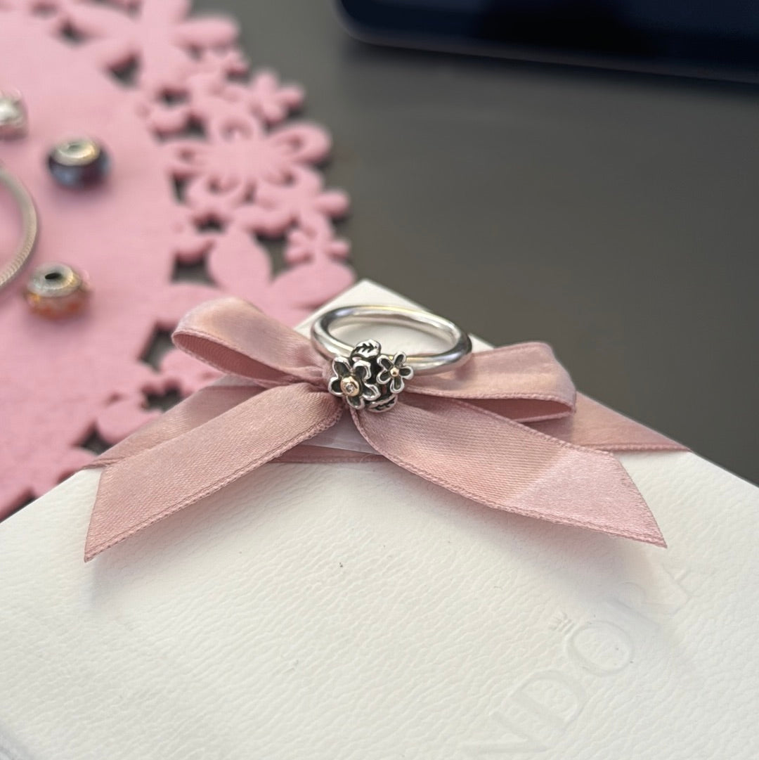 Genuine Pandora Two Tone He Loves Me Not Daisy Flower HTF Rare Ring Diamond Size 56