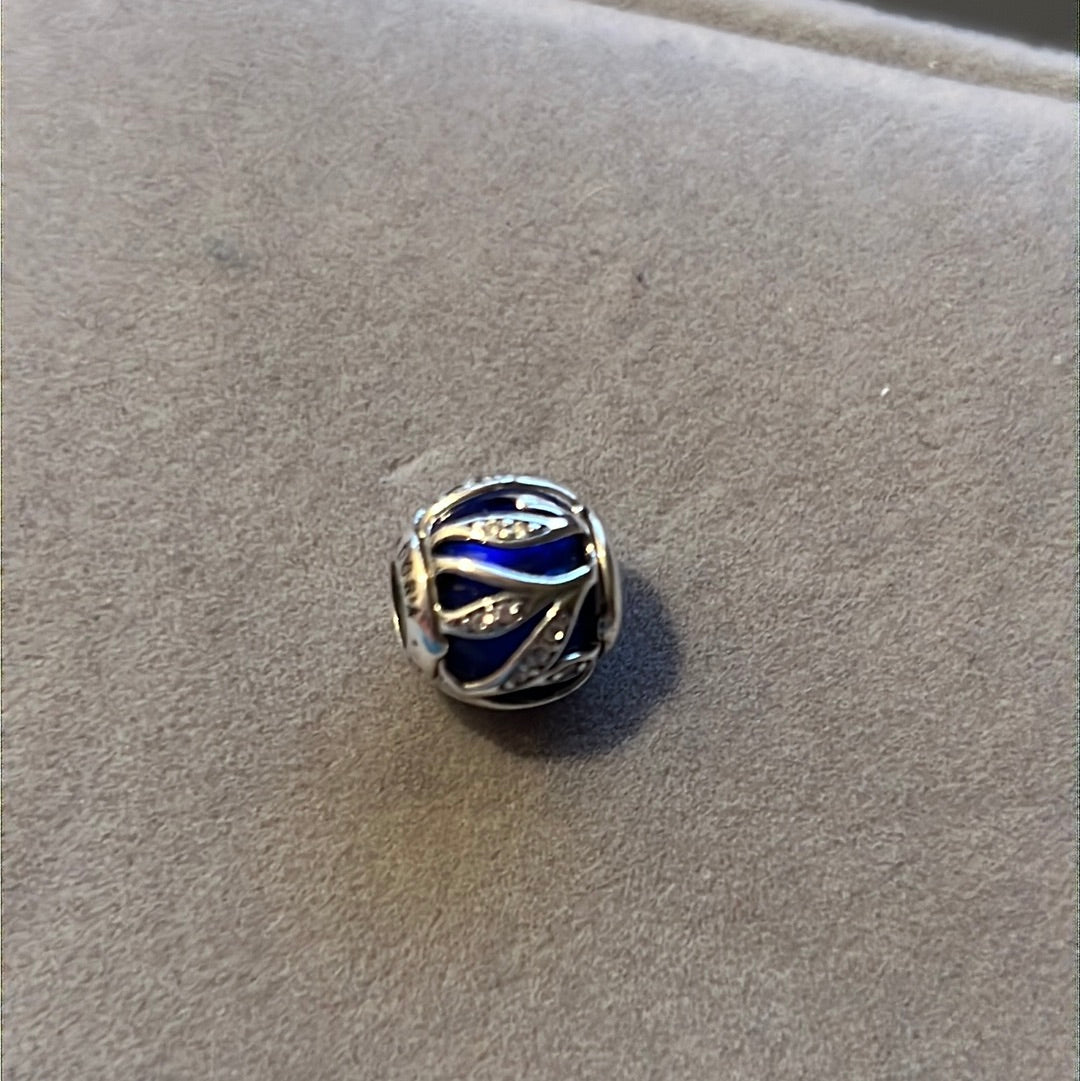 Genuine Pandora Blue Murano Encased in Nature Leaf Pave Leaves Glass Silver Charm