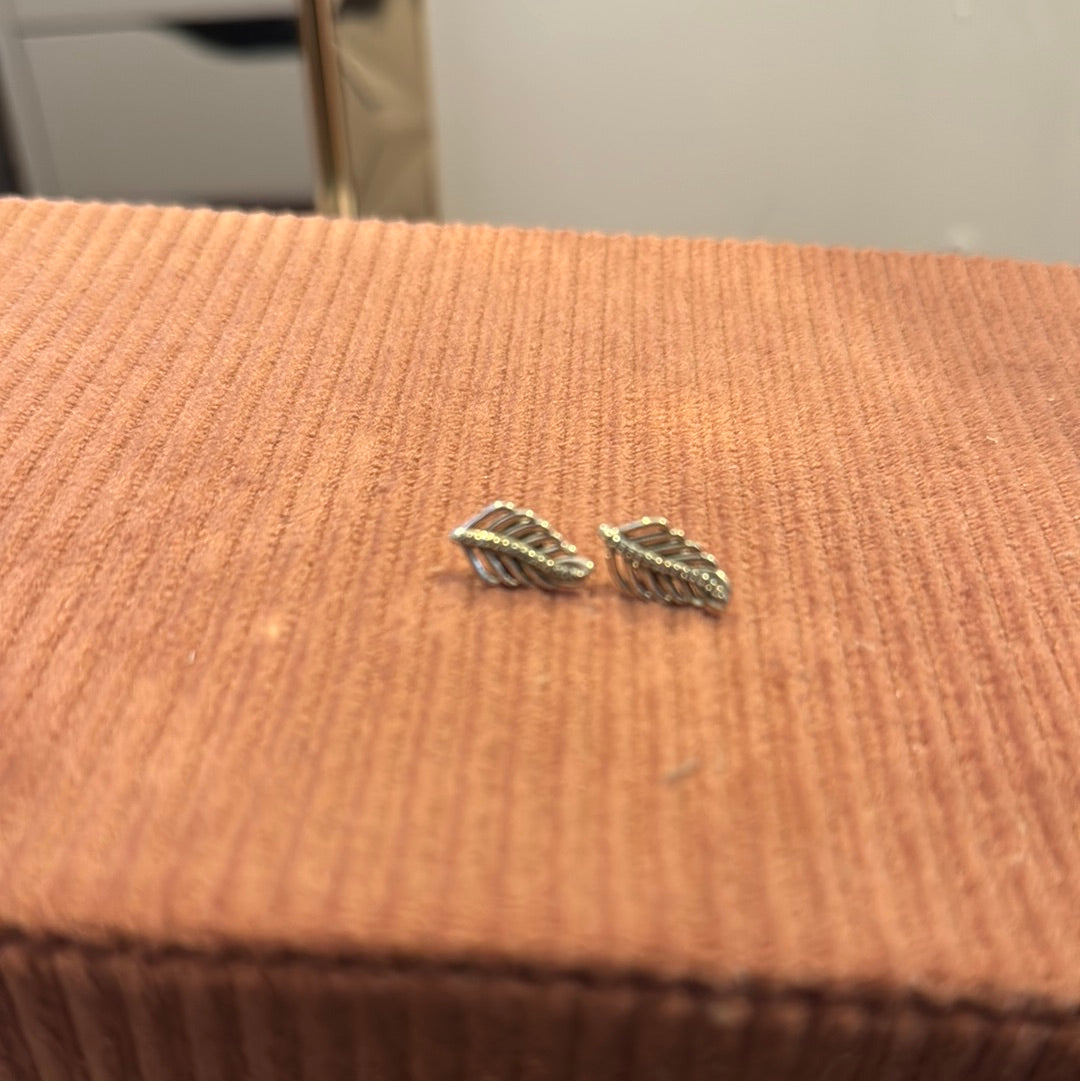 Genuine Pandora Pave Dazzling Feather Leaf Earrings Studs