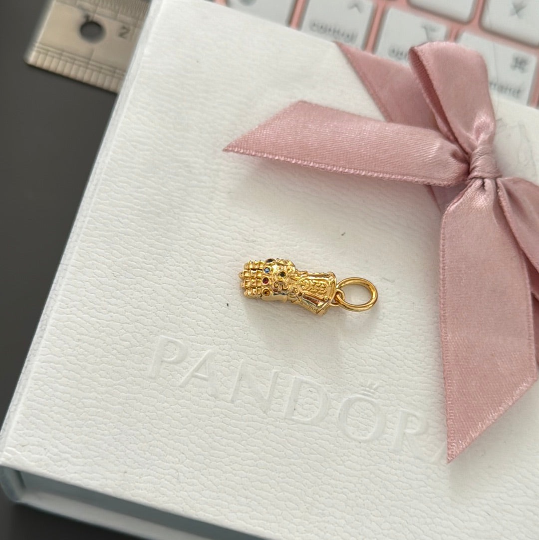 Genuine Pandora X Marvel The Avengers Infinity Gauntlet Dangle Charm