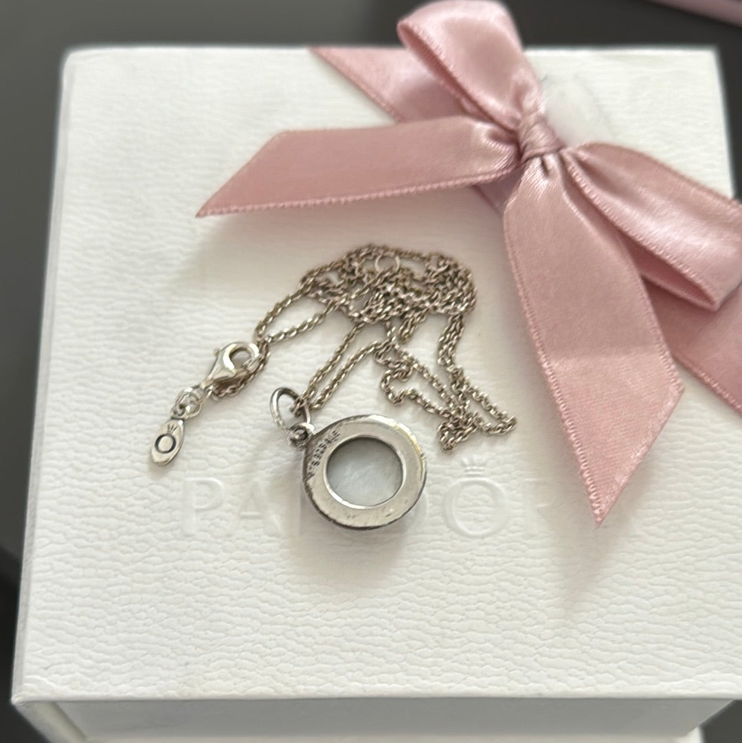 Genuine Pandora Two Tone Mother of Pearl Flower Signet Necklace RARE HTF