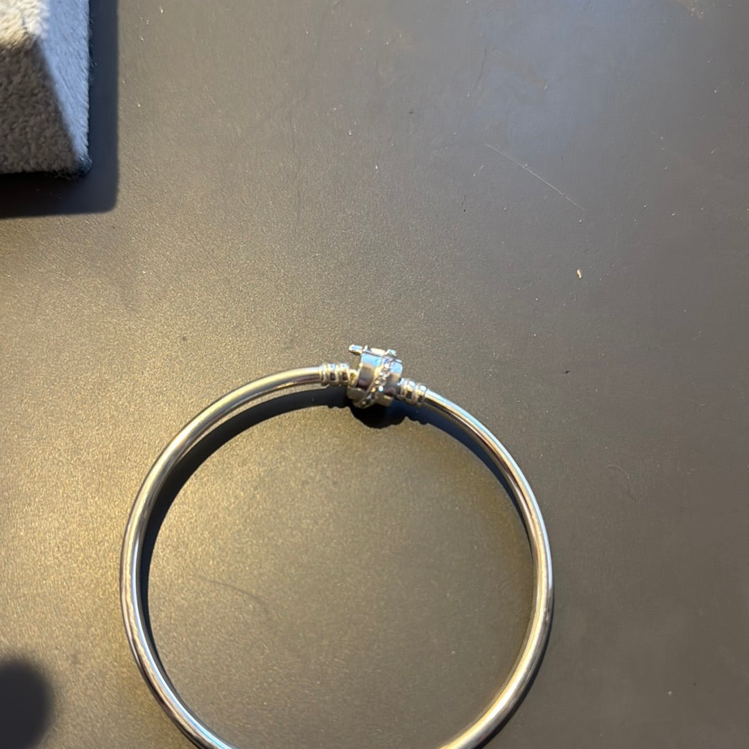 Genuine Pandora LTD Edition Pave Shooting Star Clasp Bangle Size 19cm