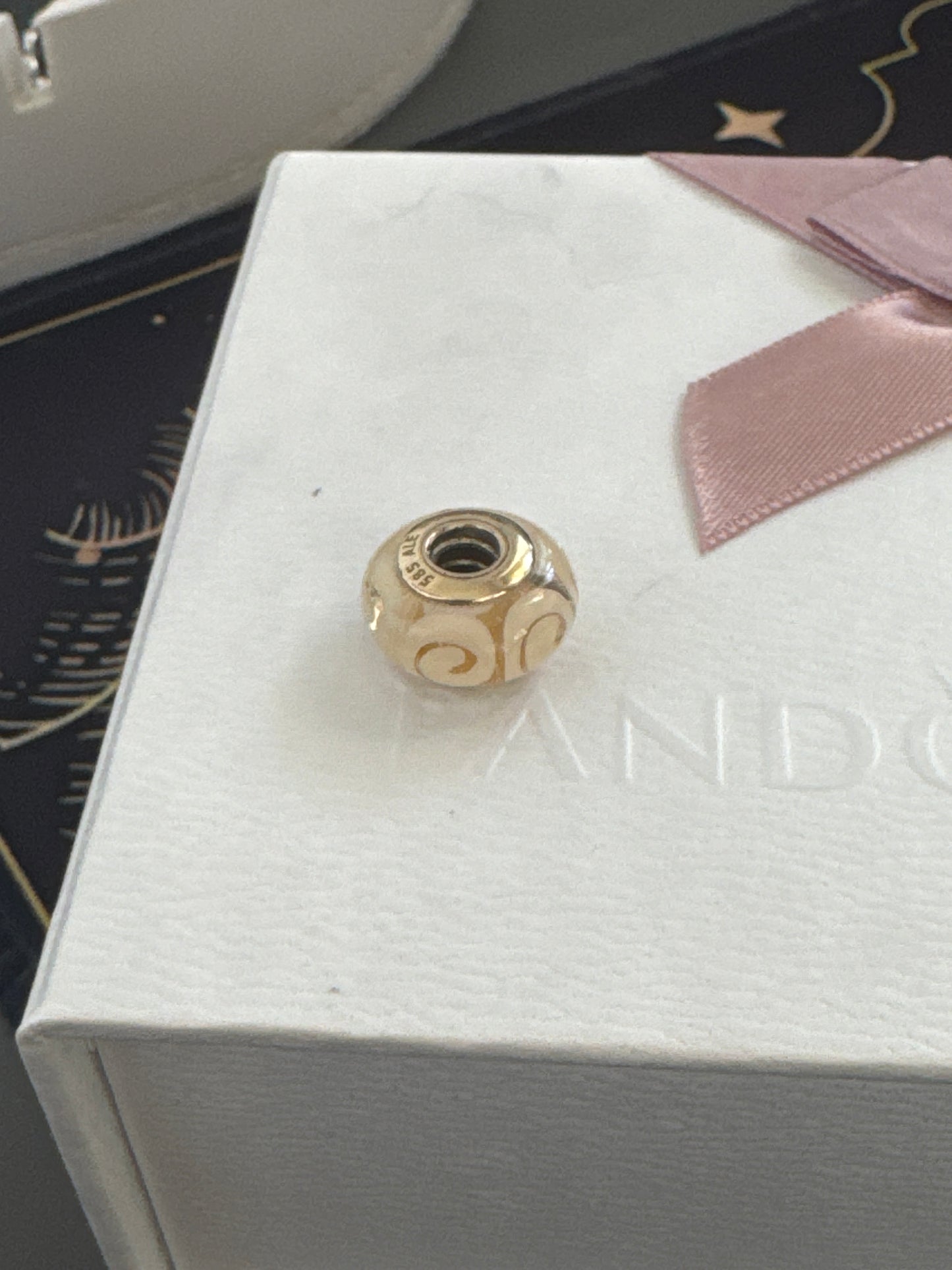 Genuine Pandora Solid 14ct Gold White Spiral Murano Charm HTF