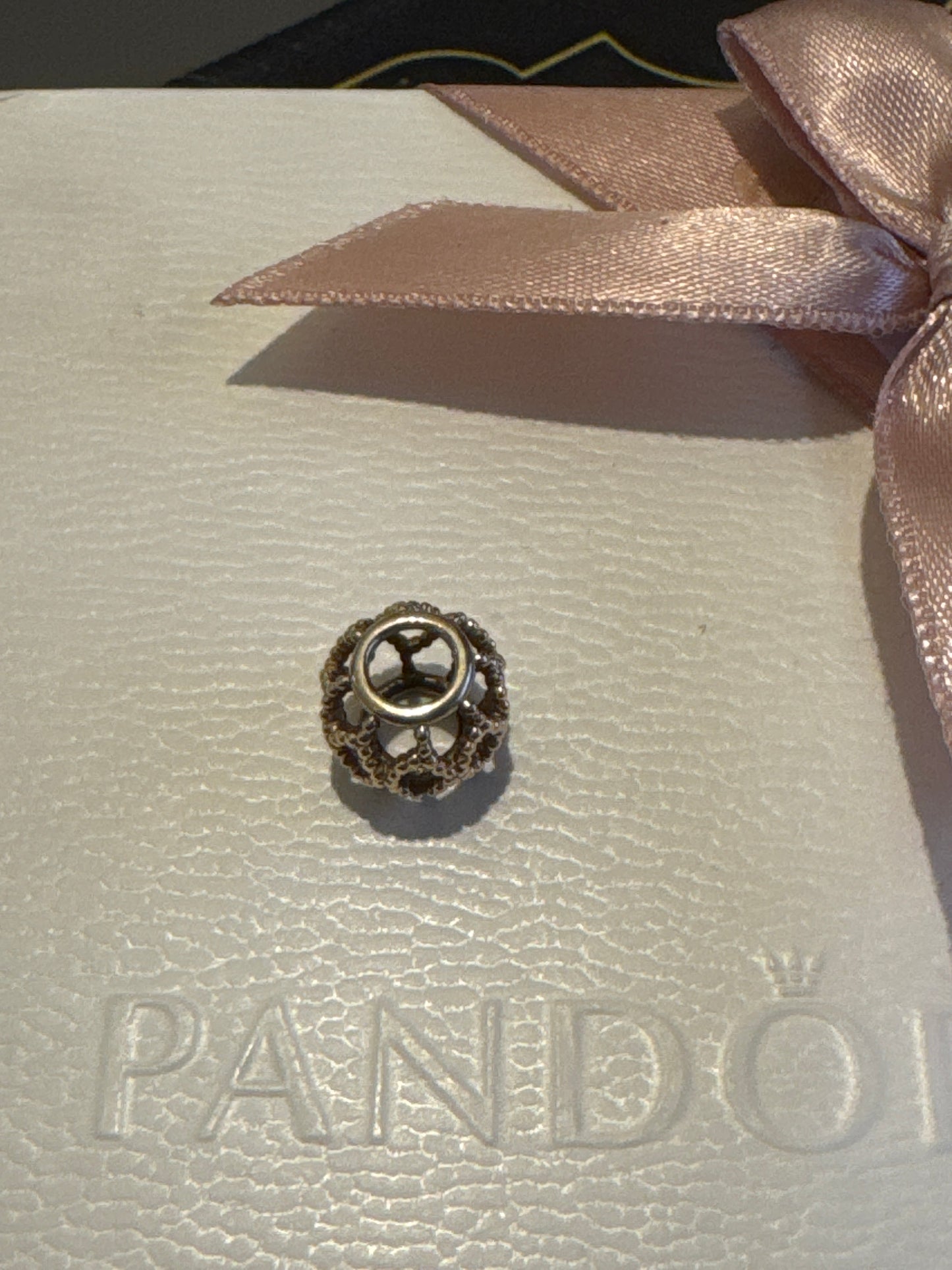 Genuine Pandora Solid Gold 14ct Beautiful Wanderlust Dotted Openwork Charm