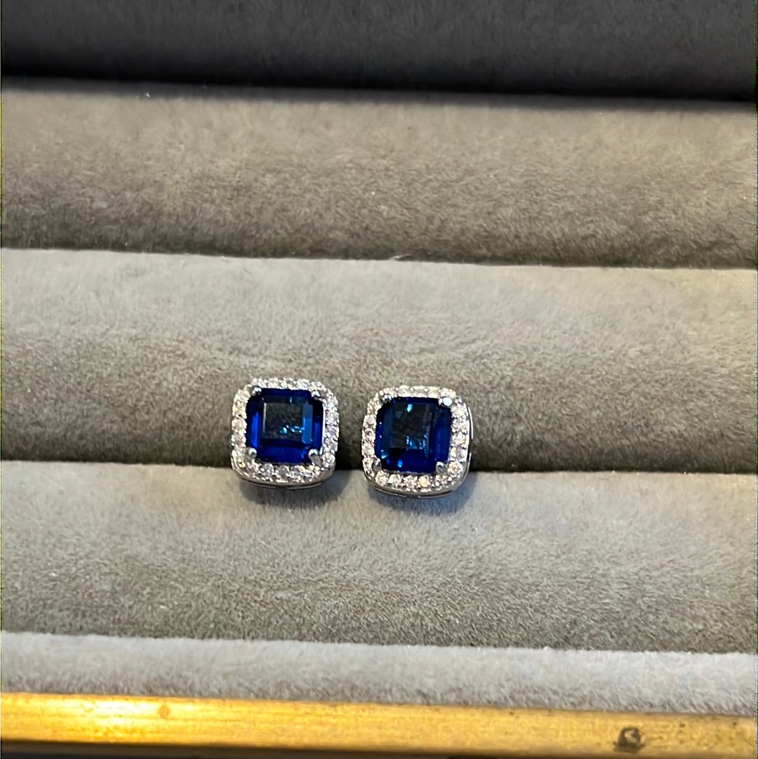Brand New Sterling Silver Beautiful Blue Square Earrings Studs