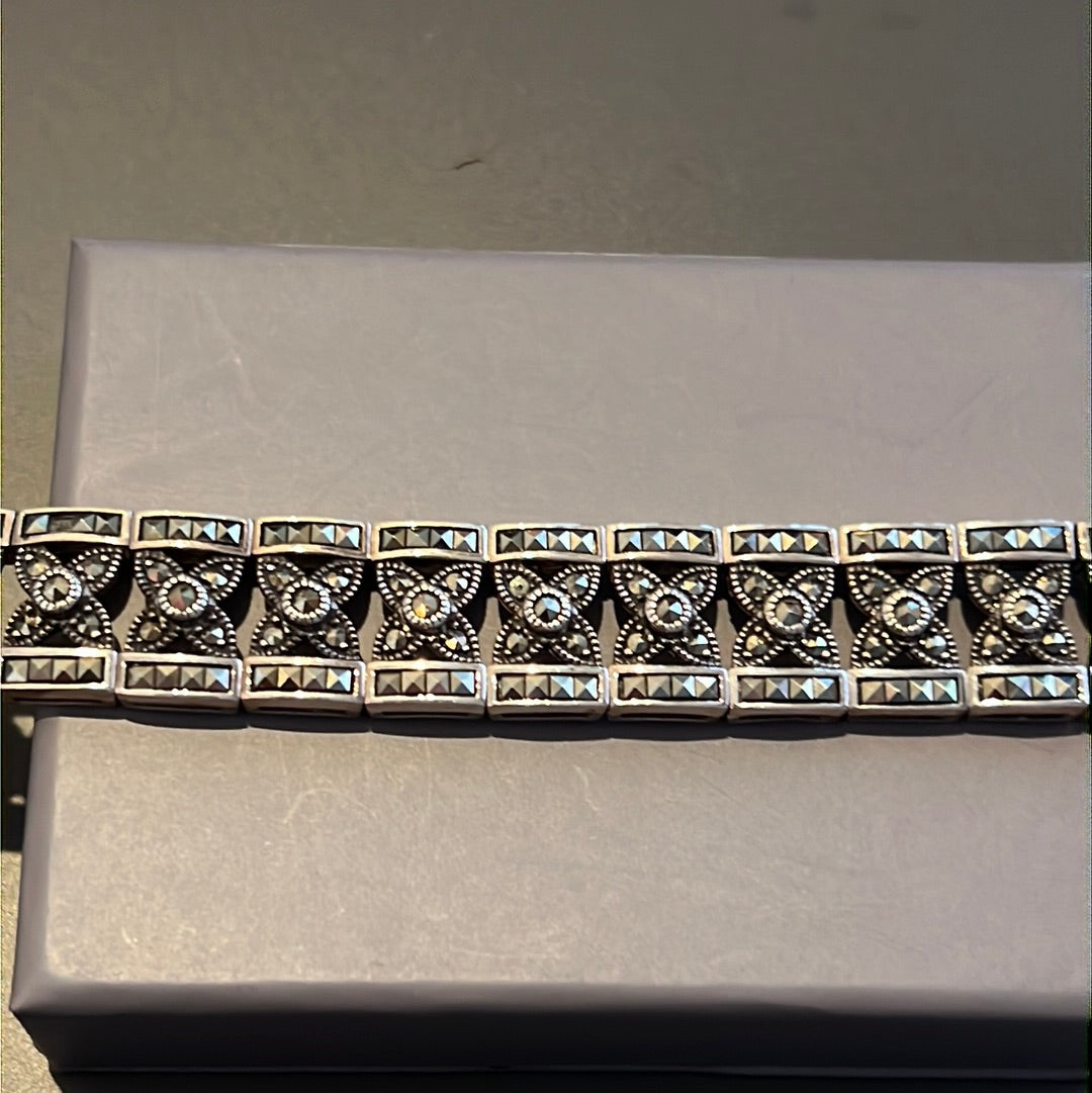 Sterling Silver Art Deco Beautiful Flat Bracelet With Marcasite Stones 19cm