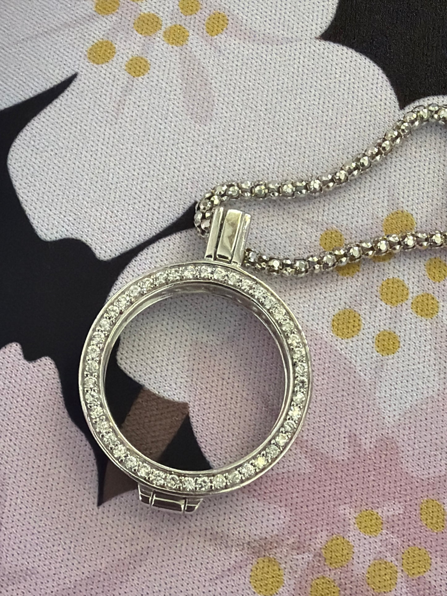 Genuine Hot Diamond Anaiz Memory/ Petite Locket Coin Keeper Circle Necklace With Hot Diamond Chain