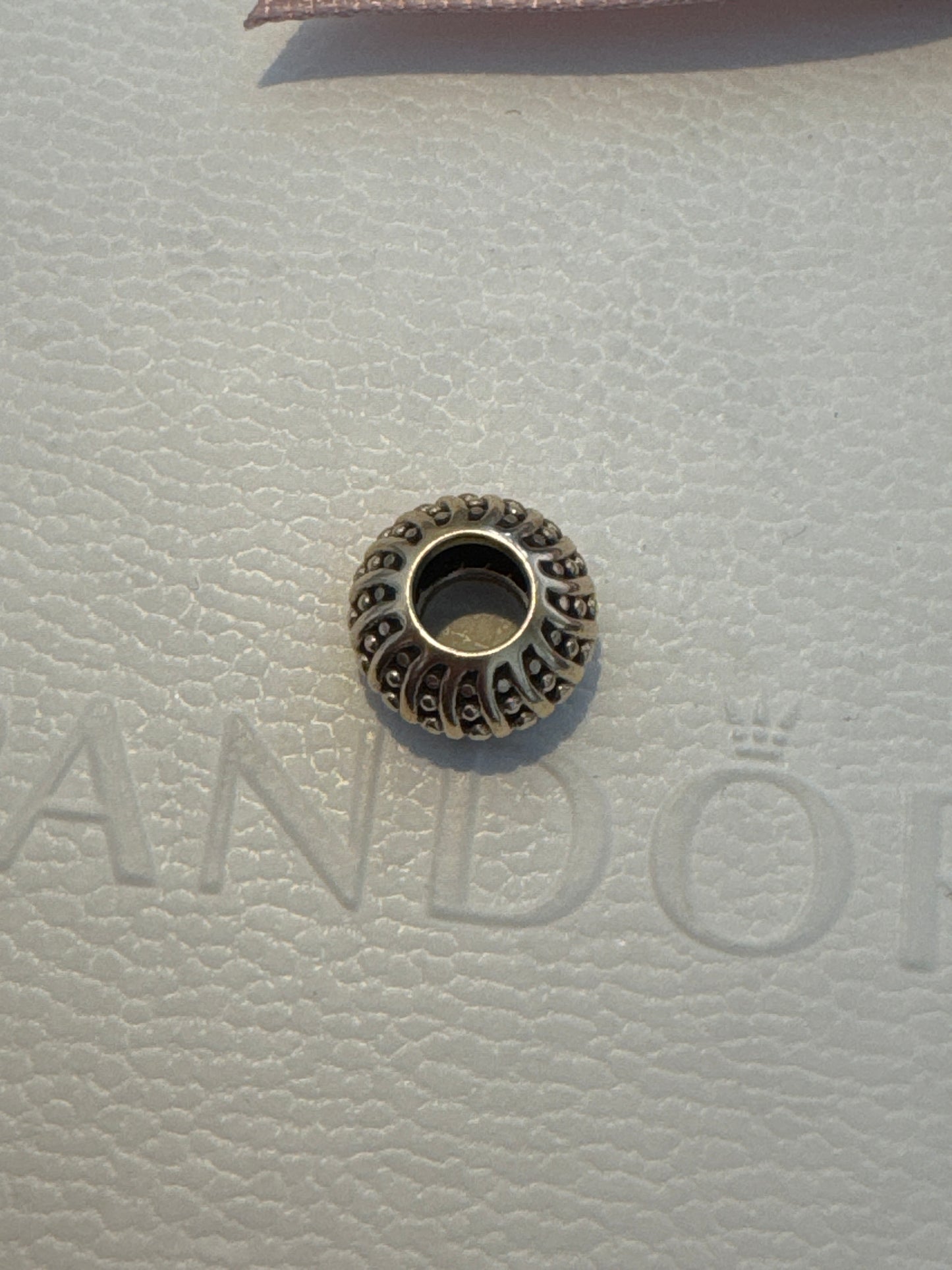 Genuine Pandora Solid Gold 14ct Beautiful Mystic Serenity Spacer Charm RARE