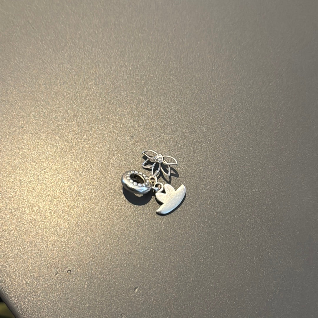 CGenuine Pandora Enamel Serene Lotus Flower Beautiful Dangle Charm