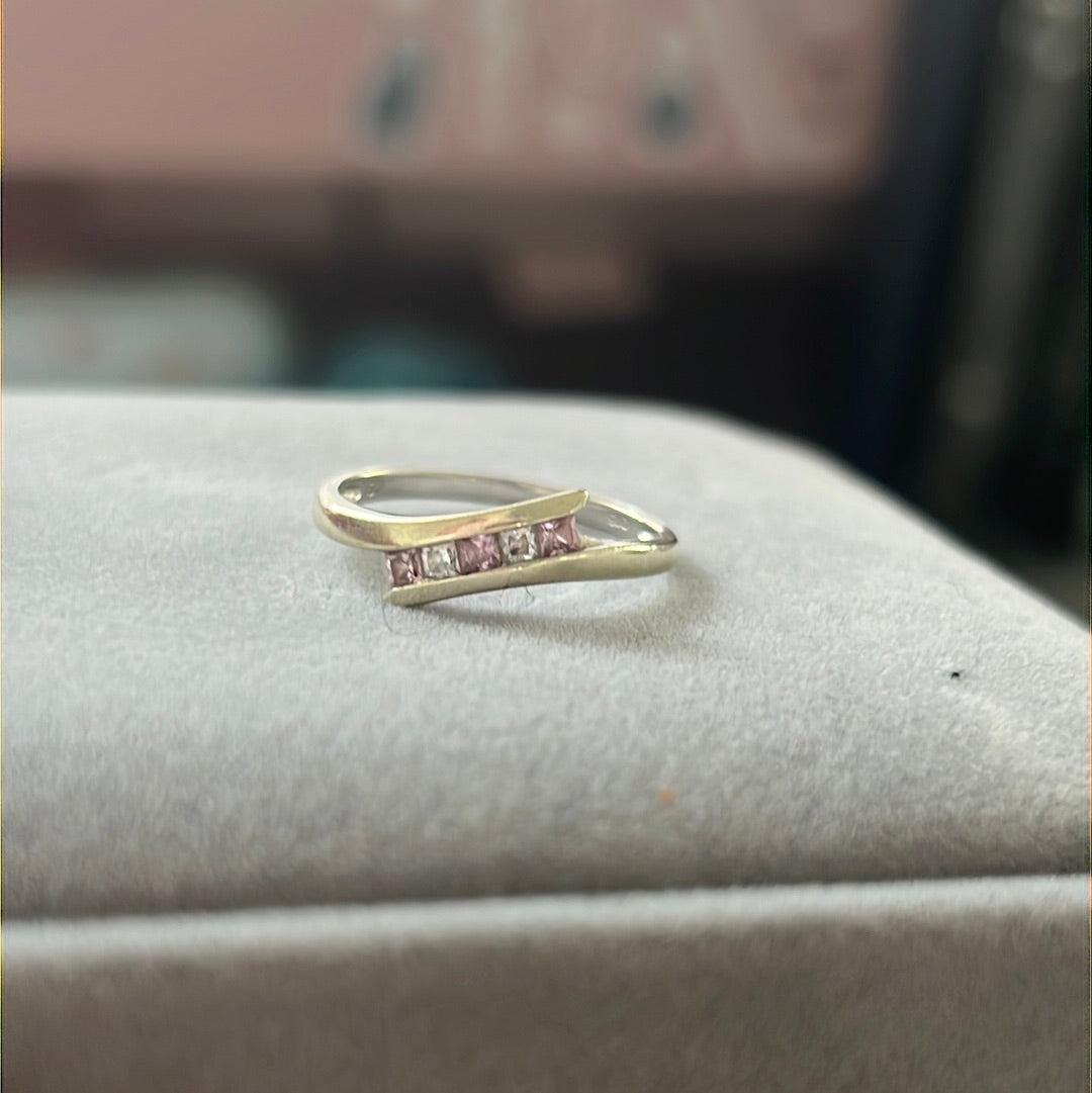 Solid 9ct Gold Ring With Pave Line Size 56