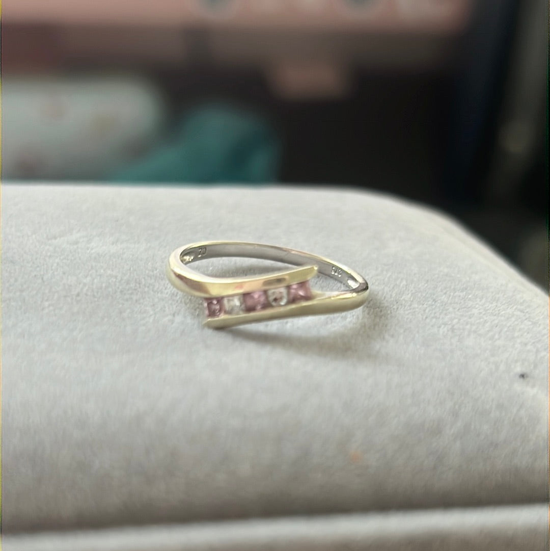 Solid 9ct Gold Ring With Pave Line Size 56