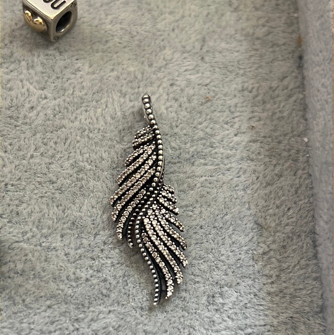 Genuine Pandora Pave Twisted Dazzling Dangling Feather Leaf Pendant WITH Chain