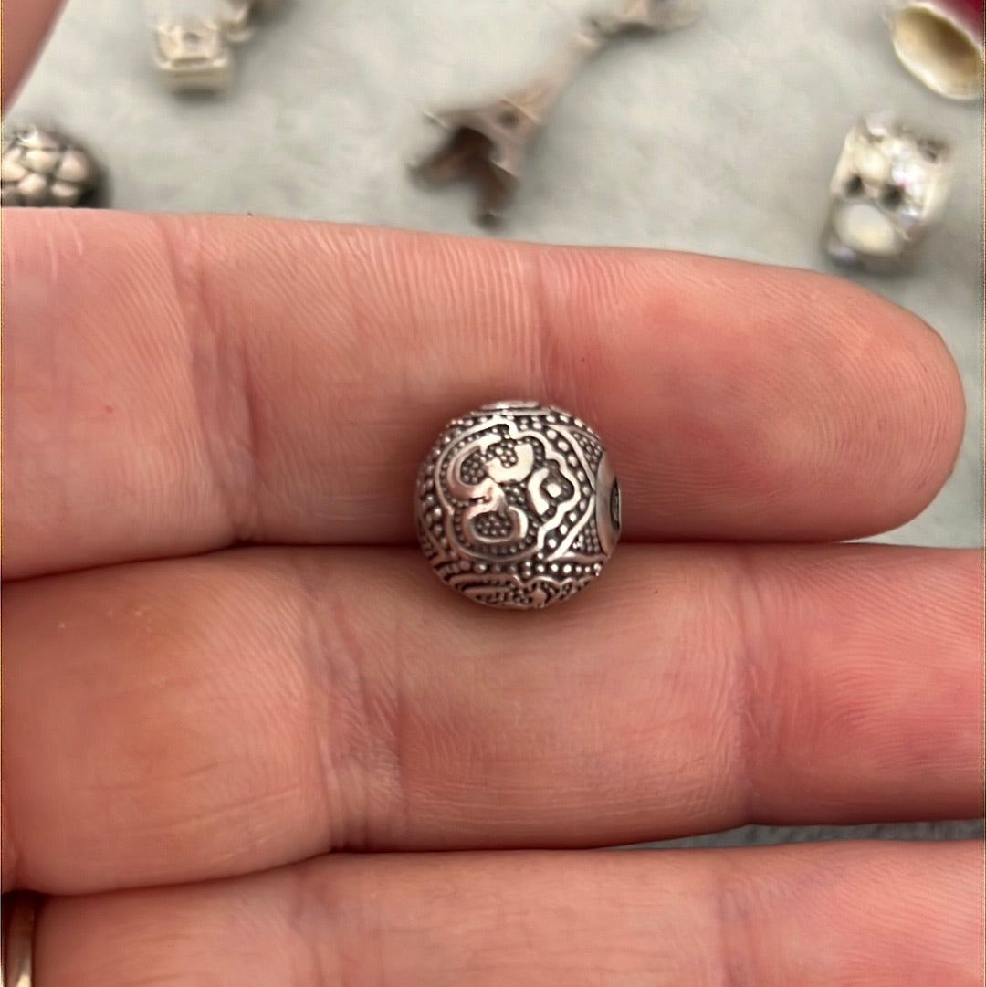 Genuine Thomas Sabo Karma Om Yoga Spiritrual Charm