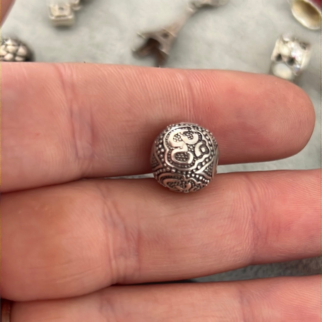 Genuine Thomas Sabo Karma Om Yoga Spiritrual Charm