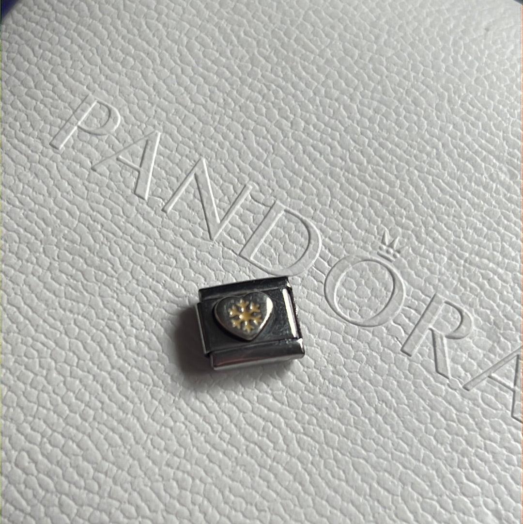 Genuine Nomination Enamel Snowflake Link Charm