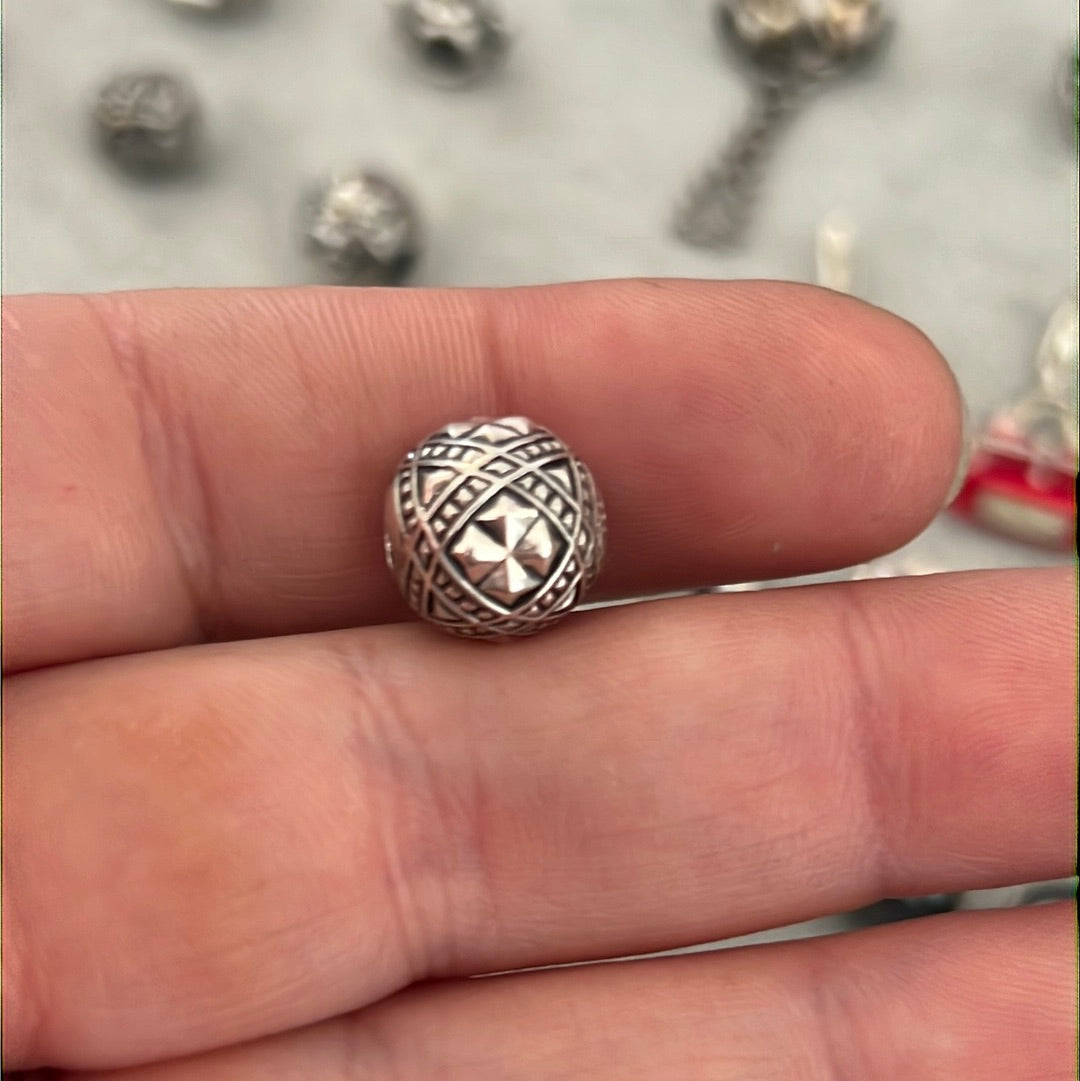 Genuine Thomas Sabo Karma Celtic Clover Charm