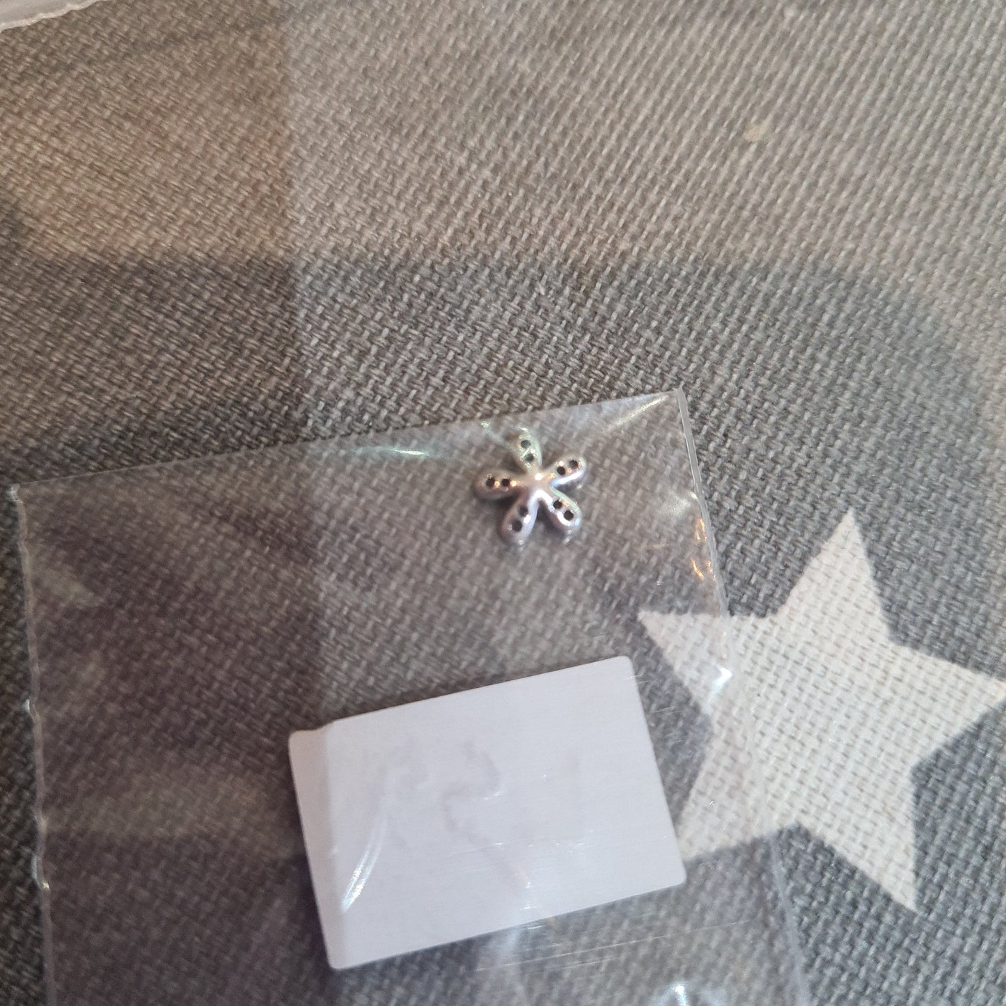 Genuine Pandora Pave Daisy flower Petite Charm