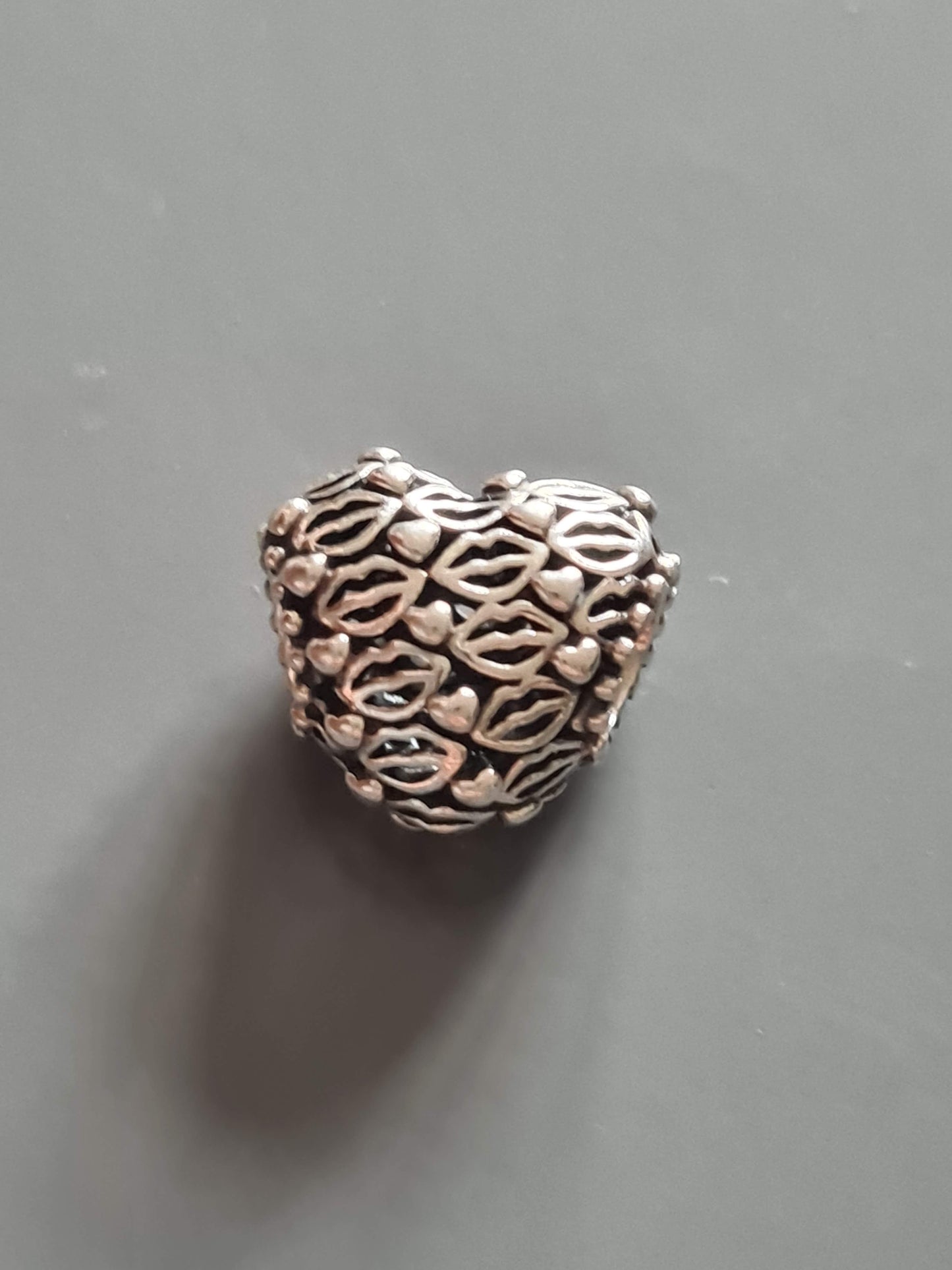 Genuine Pandora Lips Kisses Openwork Love Heart Charm