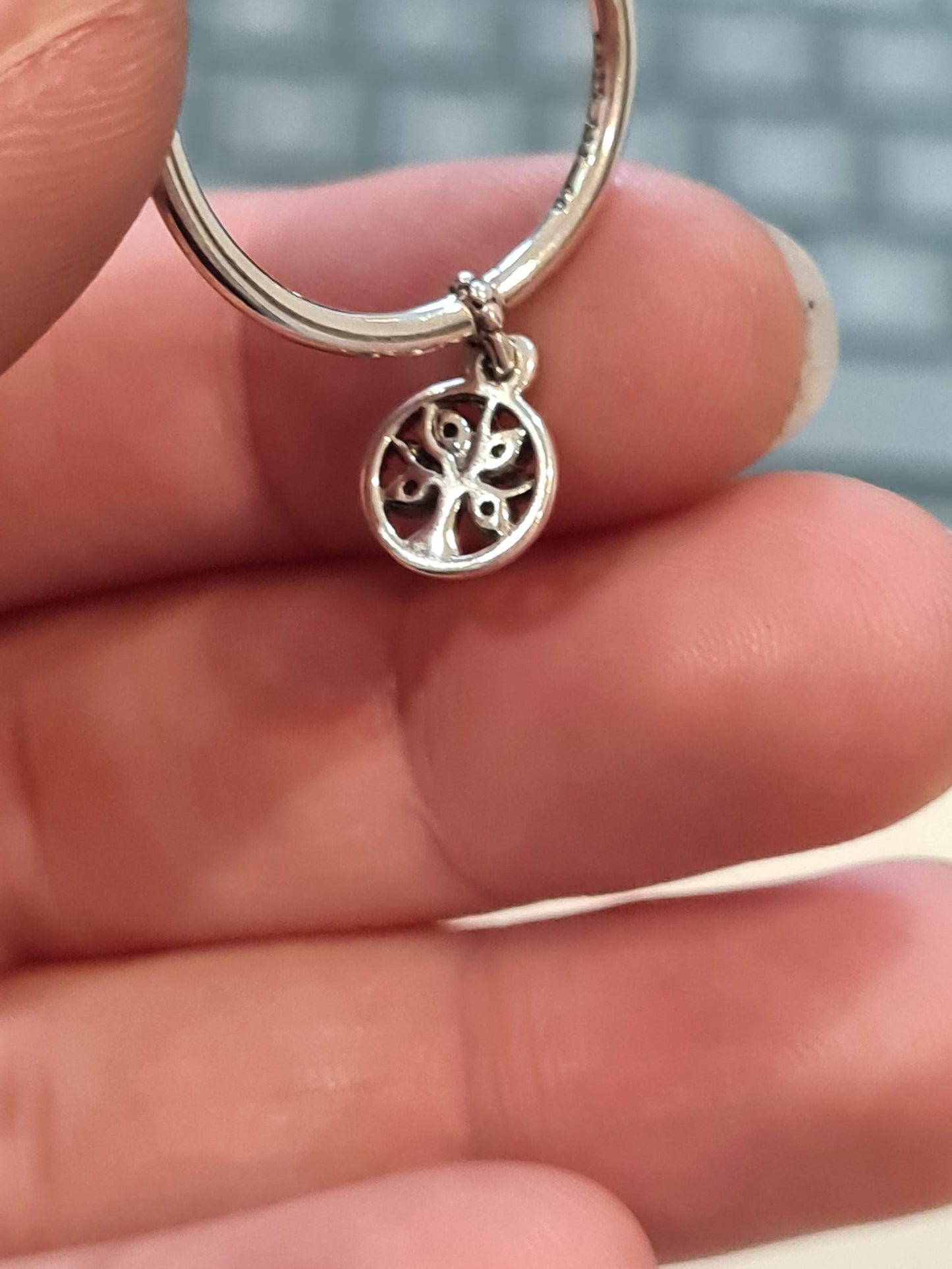 Genuine Pandora Family Tree Dangle Ring Size 56
