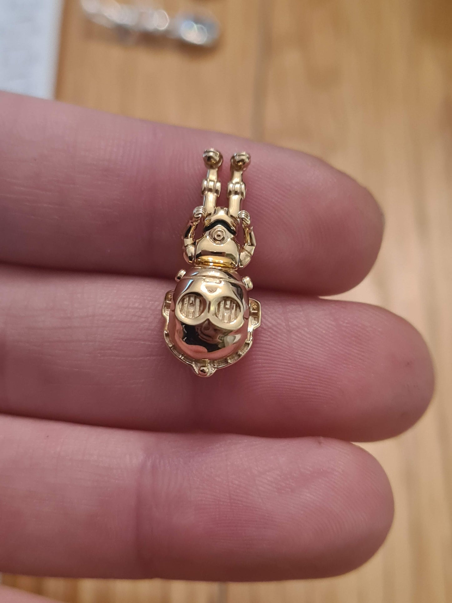 Genuine Pandora Shine C-P30 Charm With Movable Legs