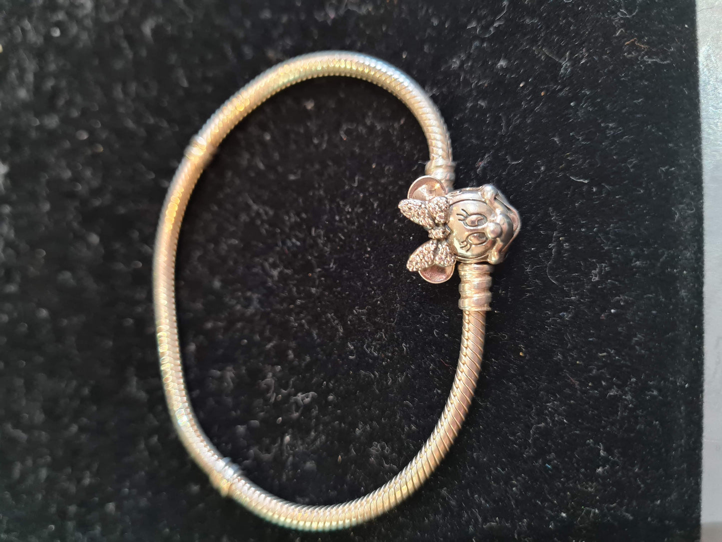 Genuine Pandora Disney Minnie Mouse Clasp Bracelet Pave Ears
