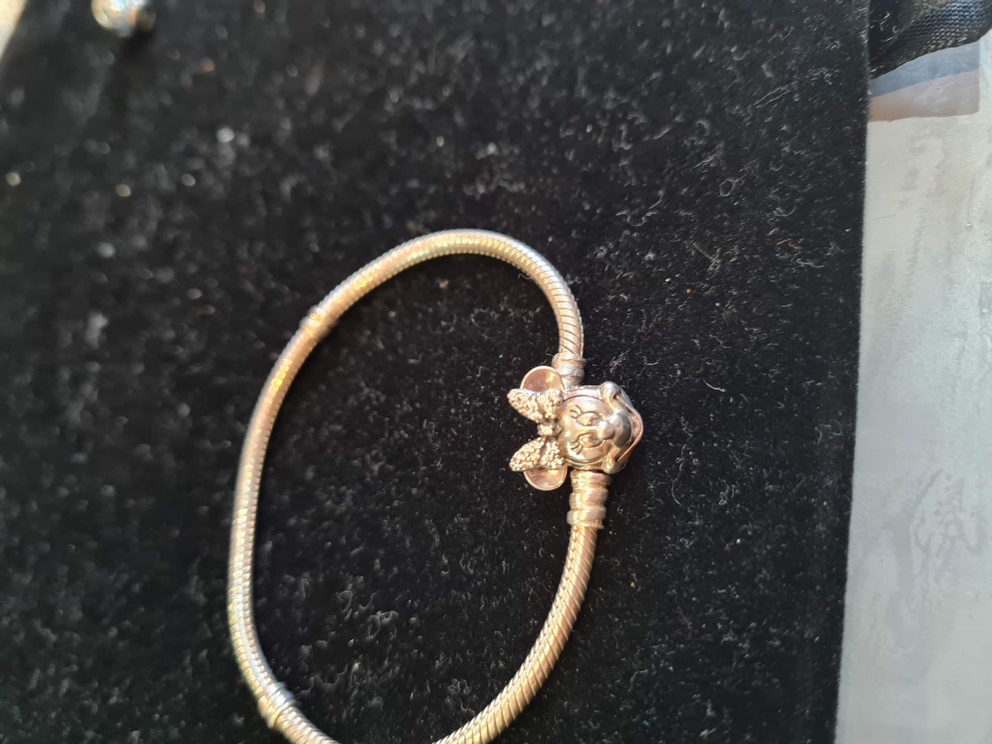 Genuine Pandora Disney Minnie Mouse Clasp Bracelet Pave Ears