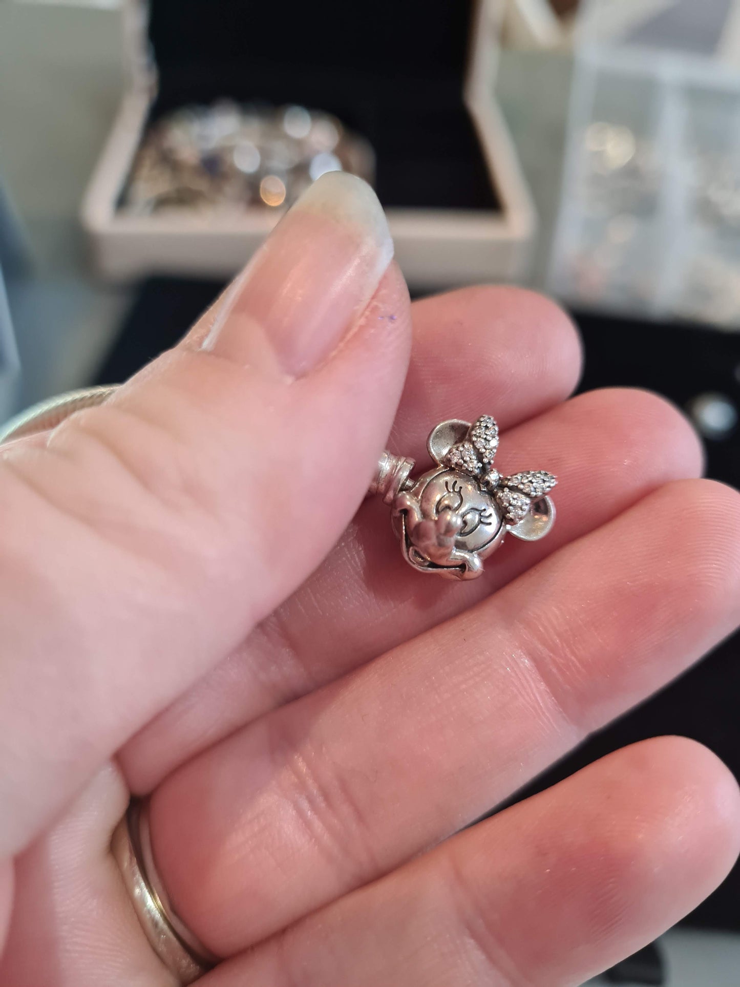 Genuine Pandora Disney Minnie Mouse Clasp Bracelet Pave Ears