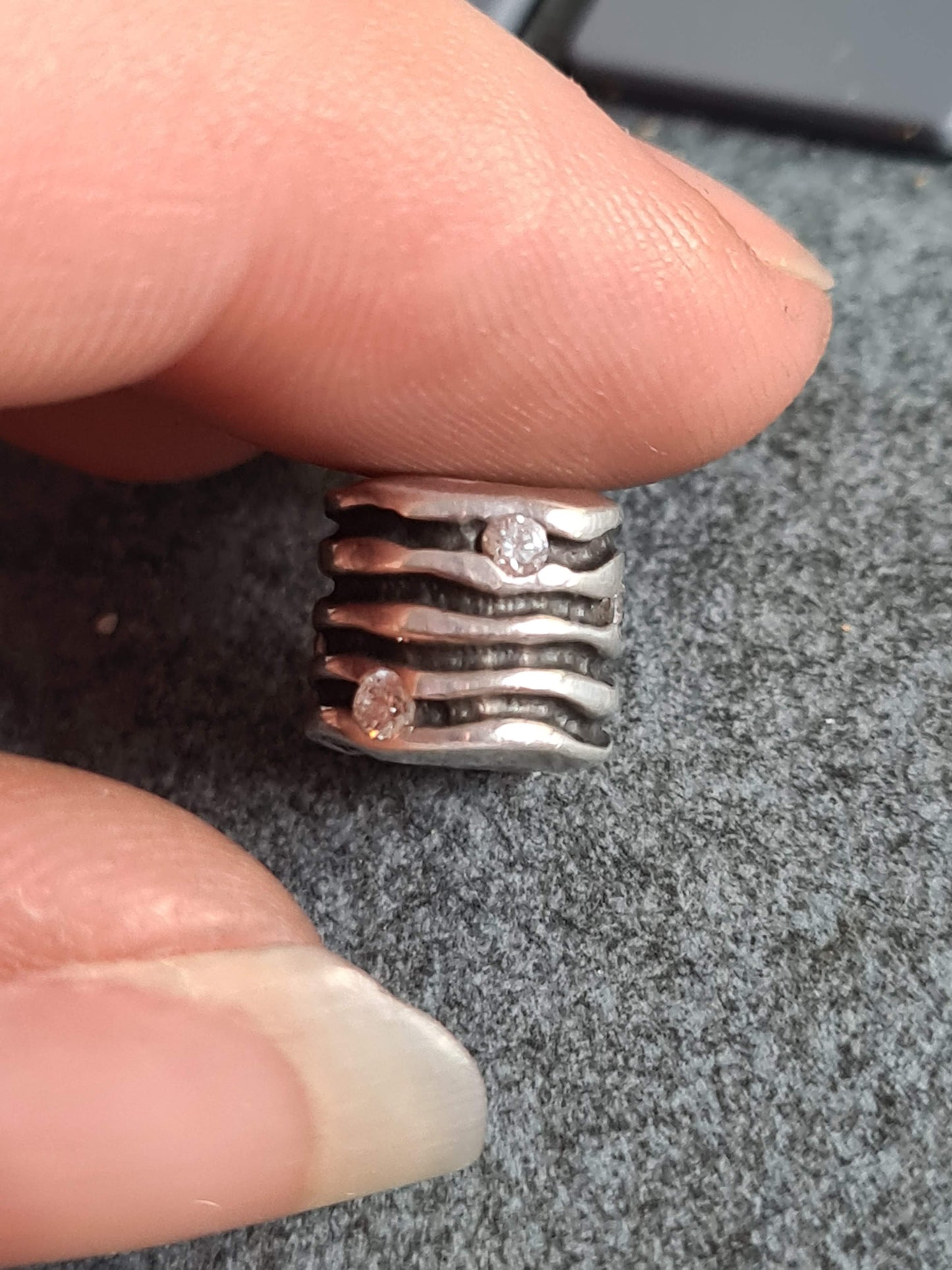 Genuine Pandora Wavy Line Oxidised Cz Clear Stone Barrel Charm