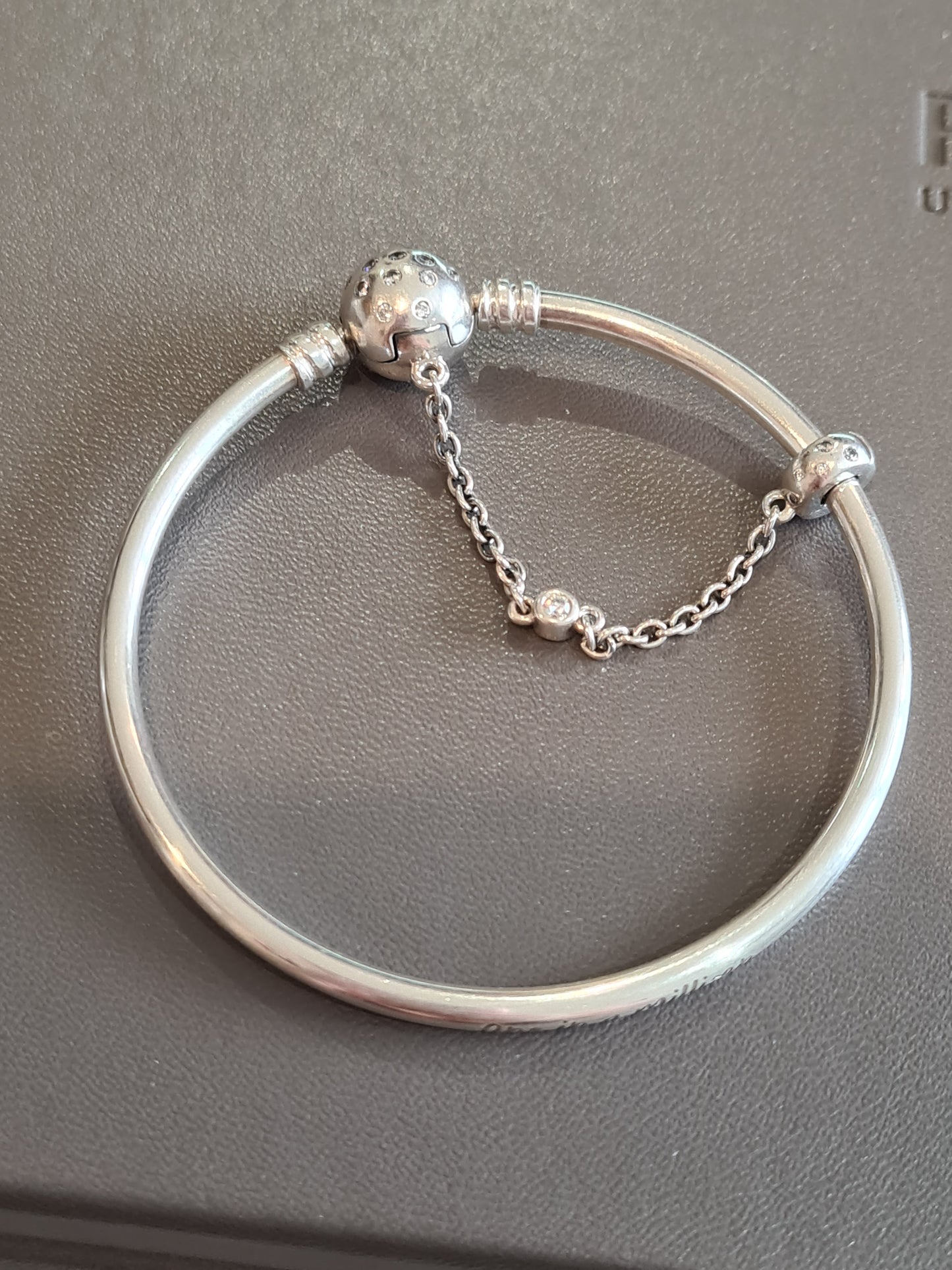 Genuine Pandora One in a Million Bangle 19cm With Built in Safety Chain