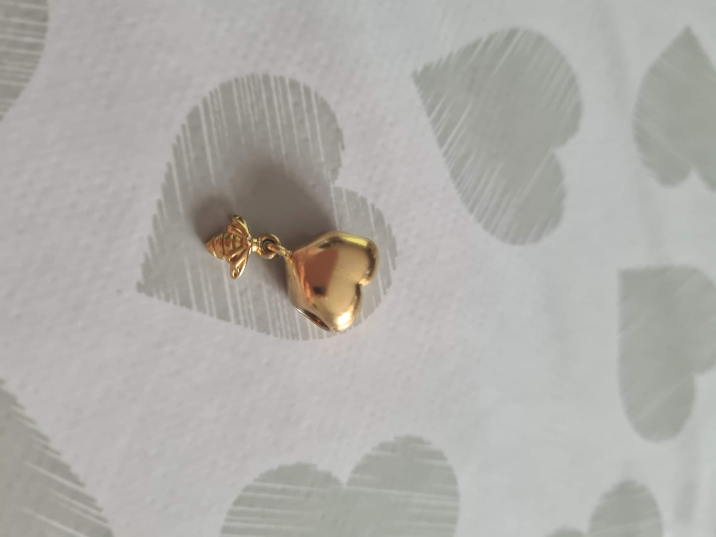 Genuine Pandora Shine Gold Plain Puffed Heart With Small Bee Dangle