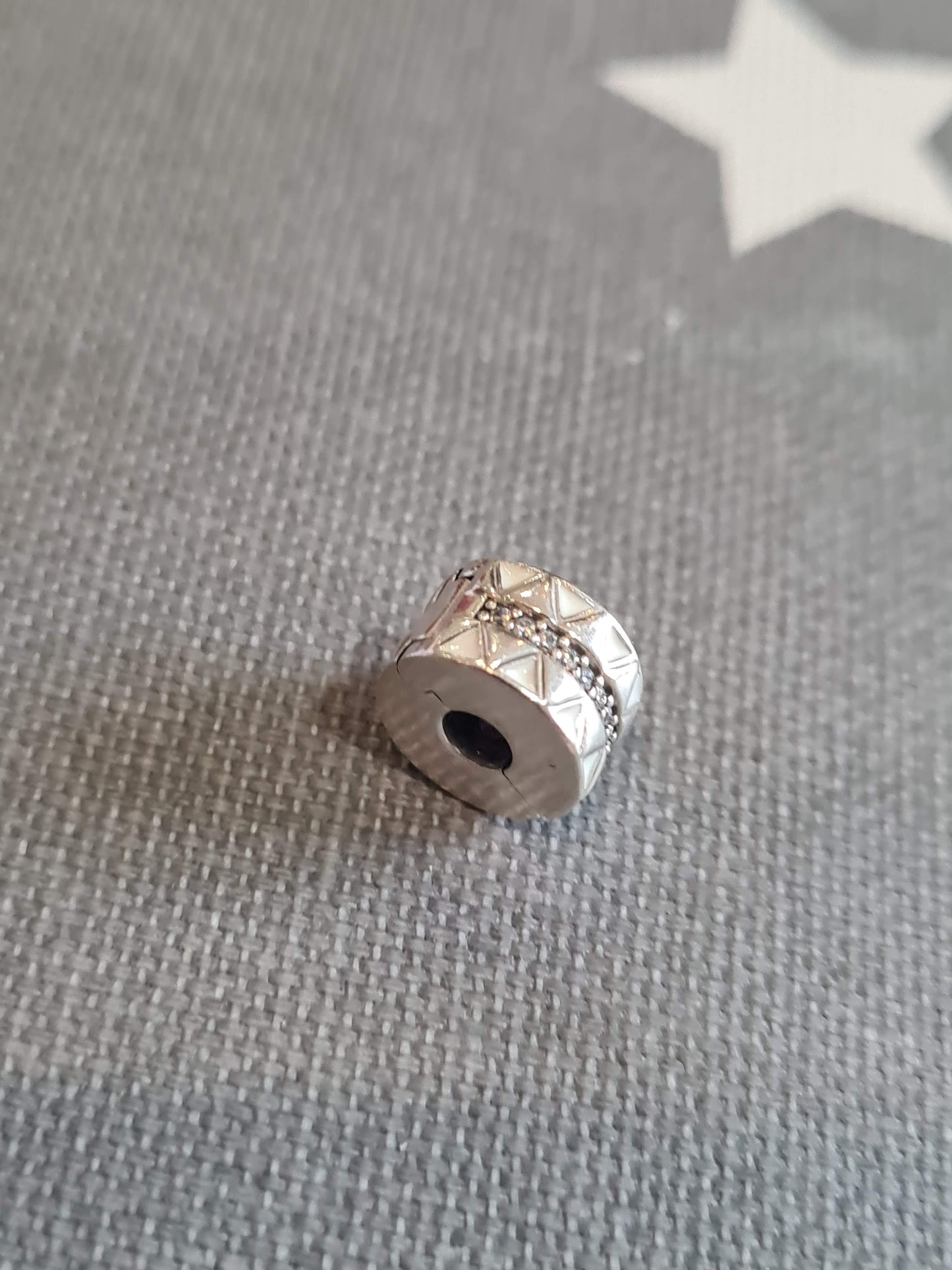 Genuine Pandora Silicone Geometric Sharp White Enamel Pave Clips